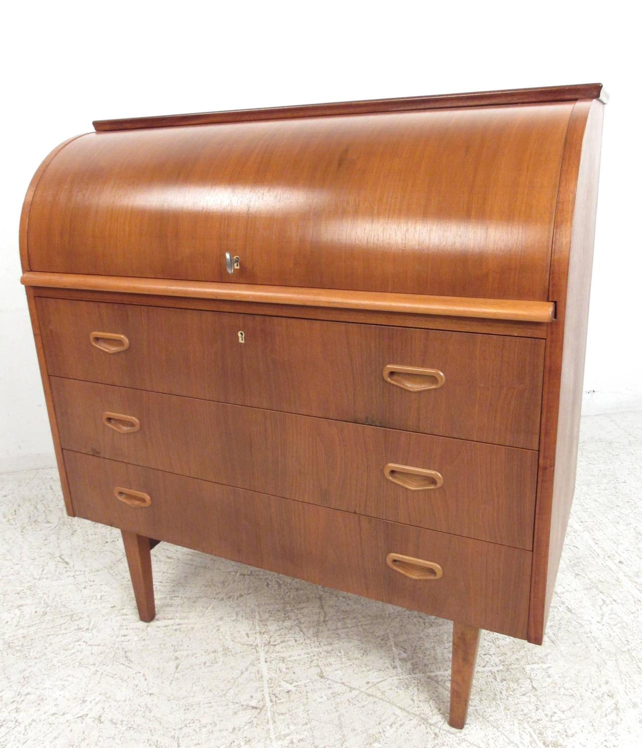 MidCentury Modern Teak Roll Top Desk For Sale at 1stdibs