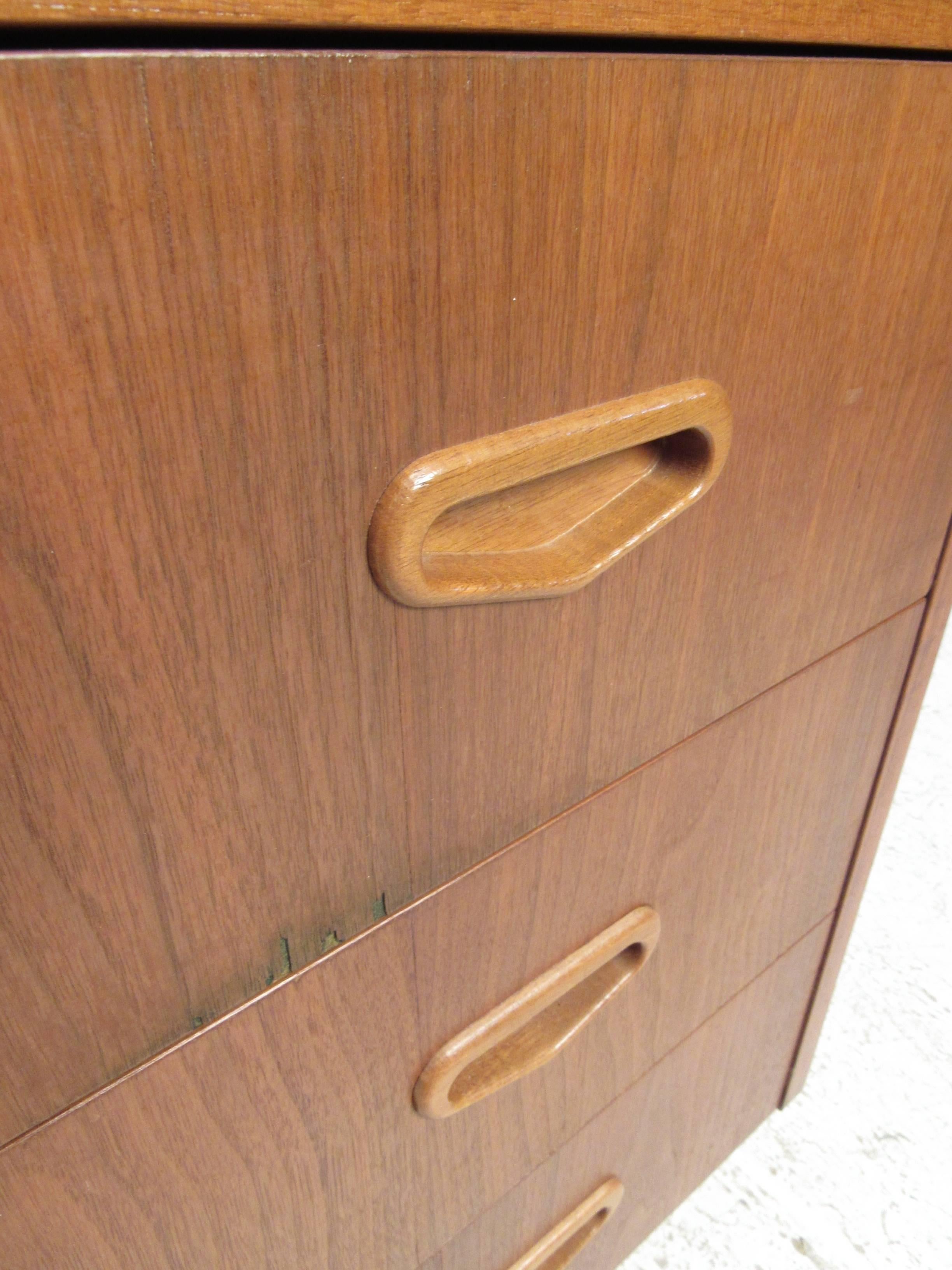 Mid-Century Modern Teak Roll Top Desk In Good Condition In Brooklyn, NY