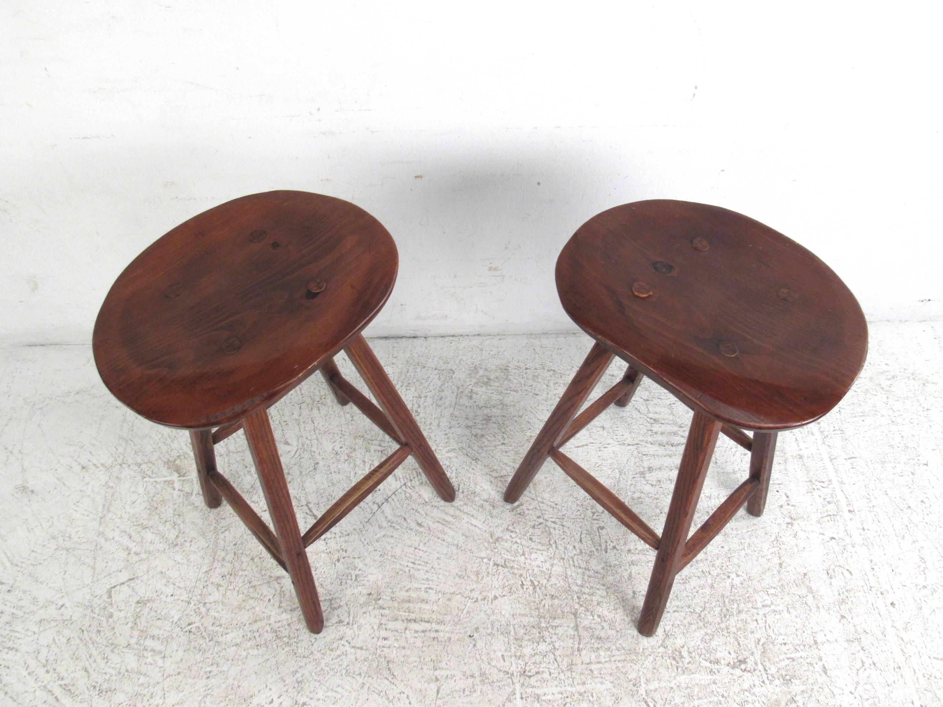 Set of Vintage George Nakashima Style Handcrafted Stools In Good Condition In Brooklyn, NY