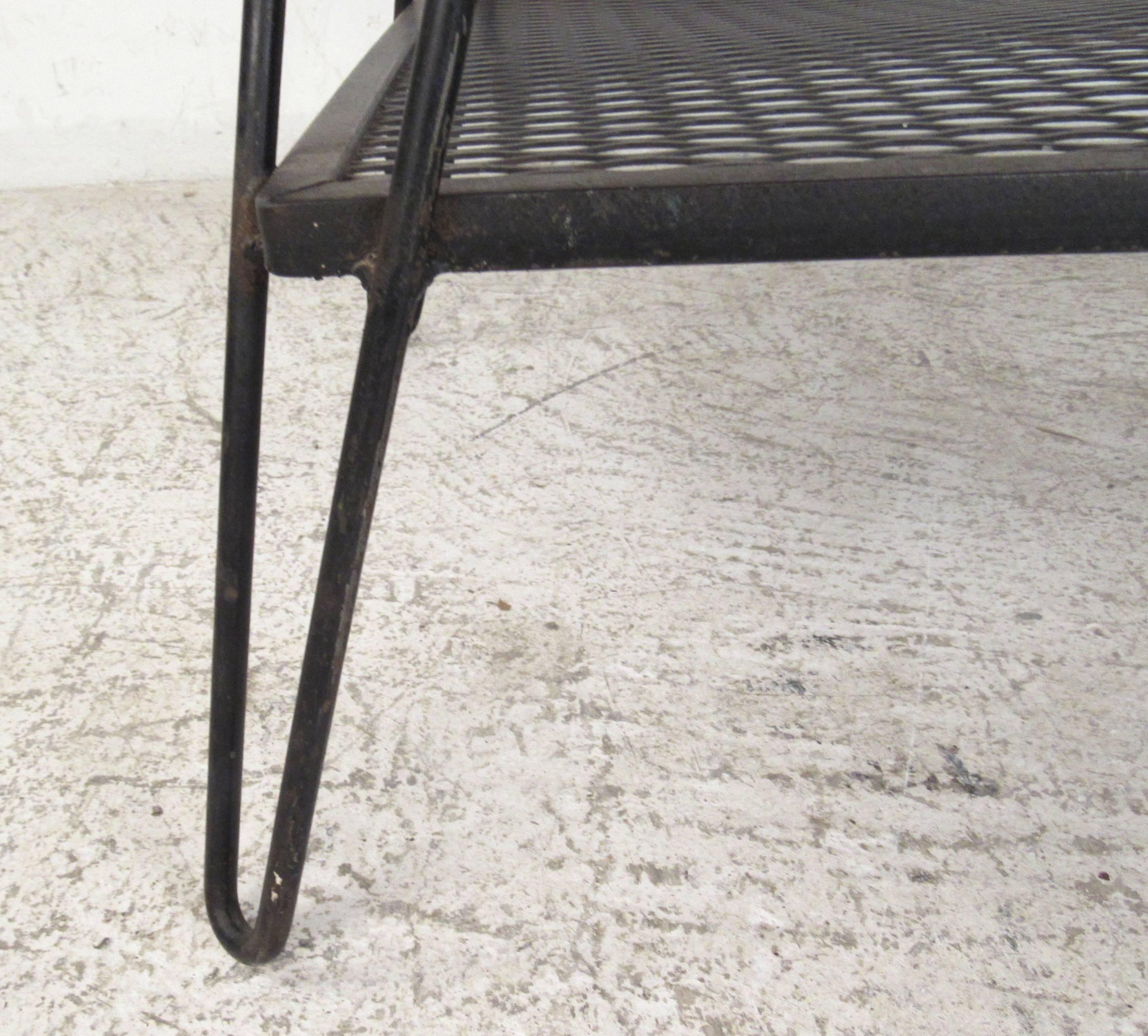 Vintage Industrial Style Coffee Table with Hairpin Legs In Good Condition In Brooklyn, NY