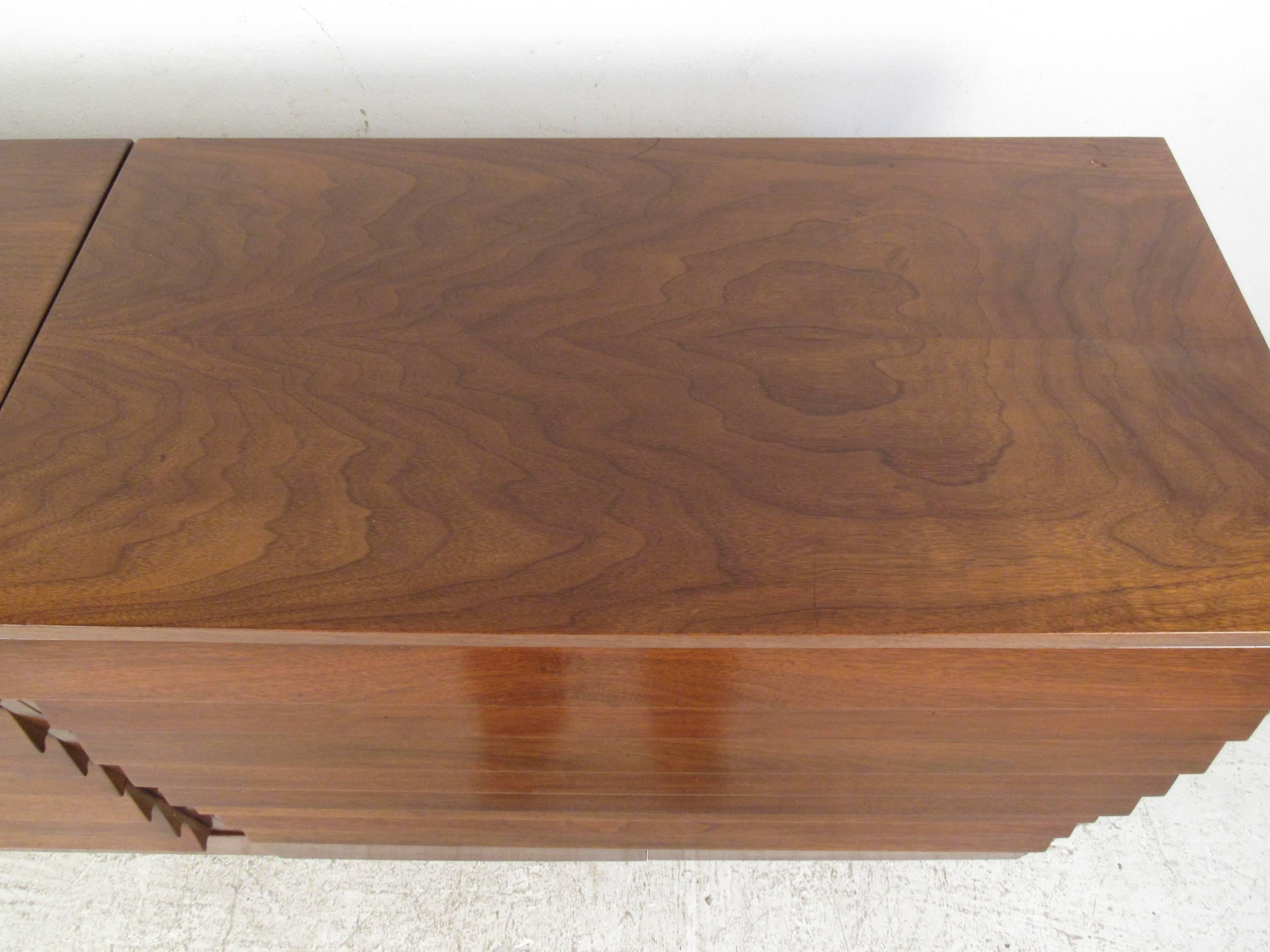 Vintage Walnut Louvered Chest of Drawers by American of Martinsville 1