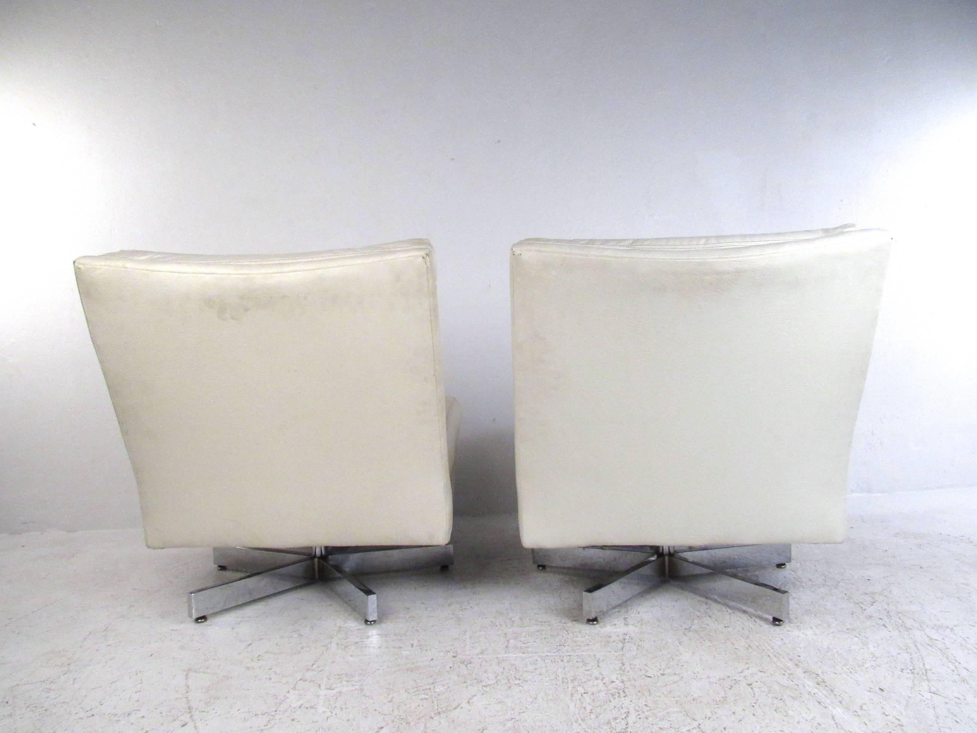 Mid-Century Milo Baughman Swivel Lounge Chairs for Thayer Coggin In Good Condition In Brooklyn, NY