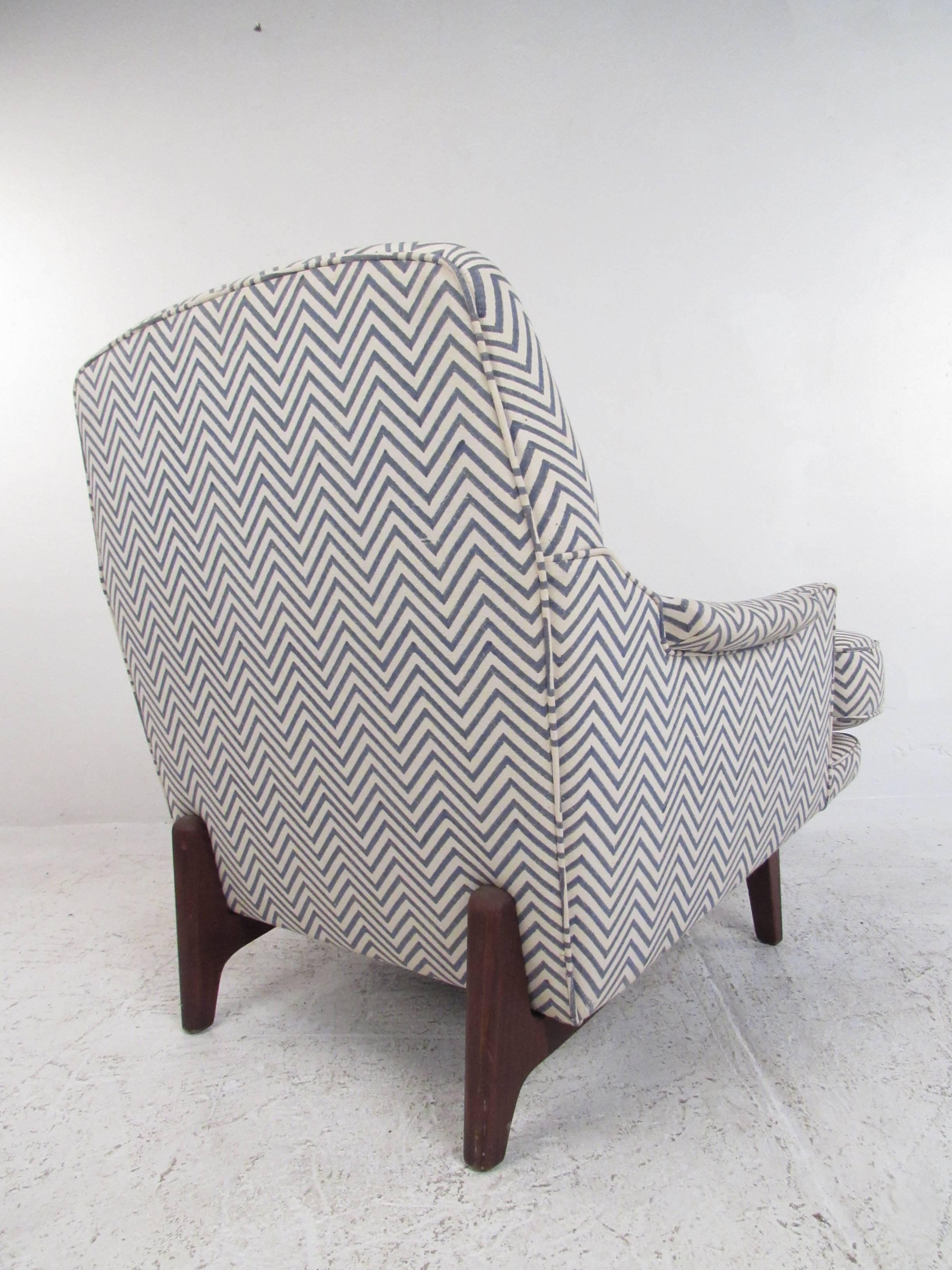 American Mid-Century Roger Sprunger for Dunbar Lounge Chair with Ottoman