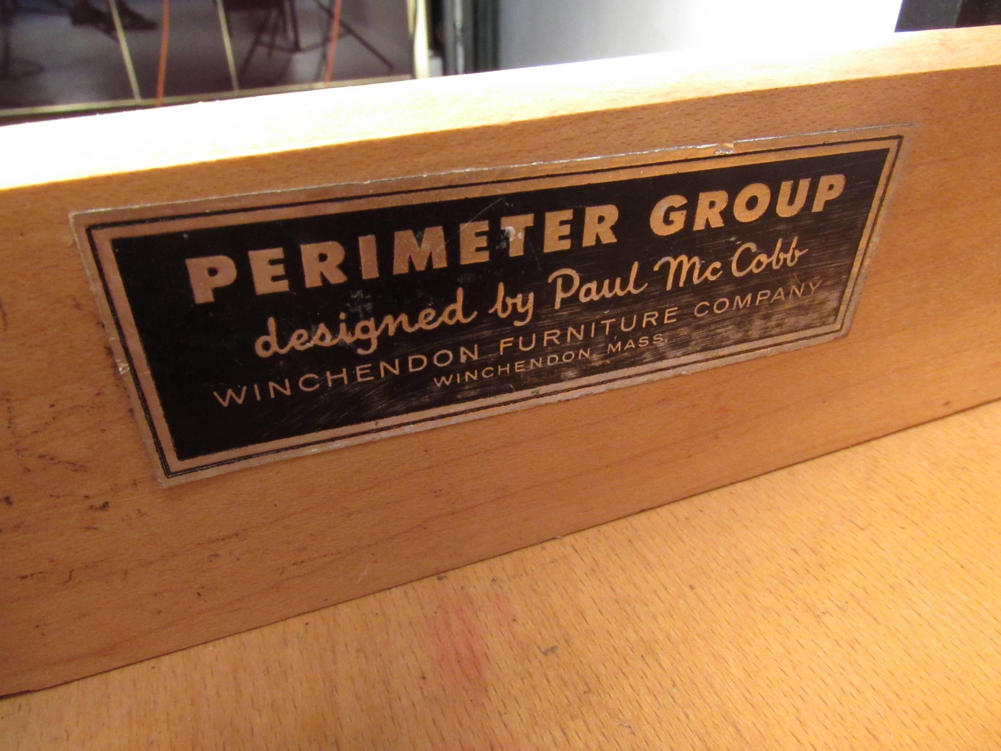 Anrichte von Paul McCobb von Winchendon Perimeter Group (Mitte des 20. Jahrhunderts) im Angebot