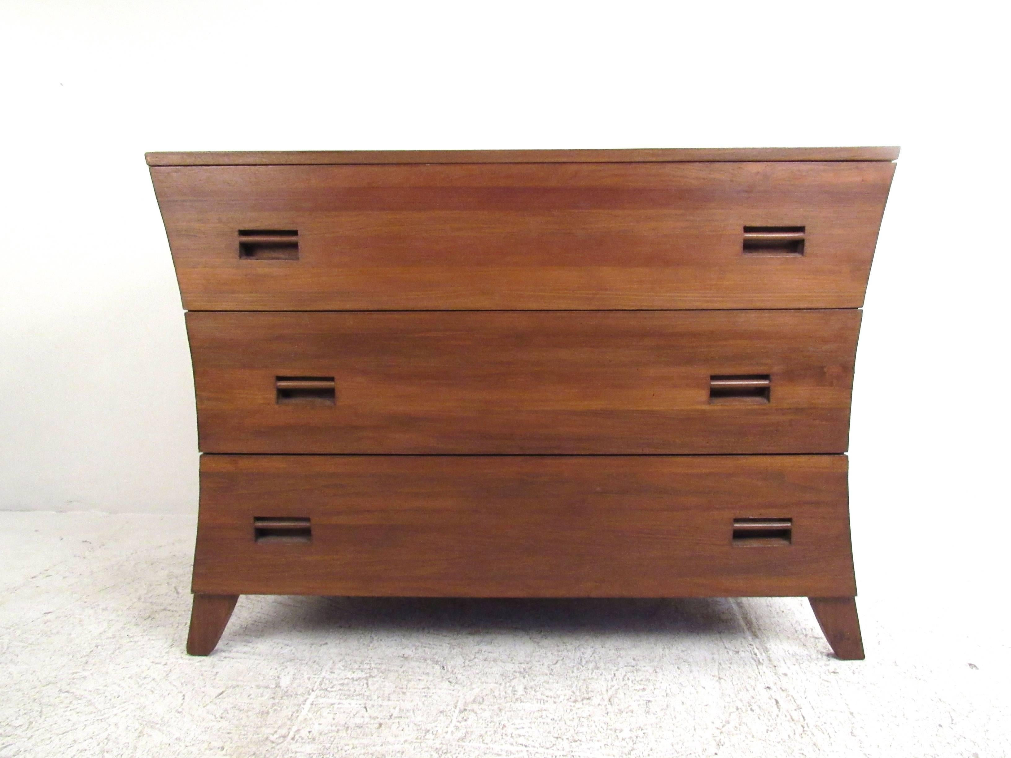 antique three drawer dresser