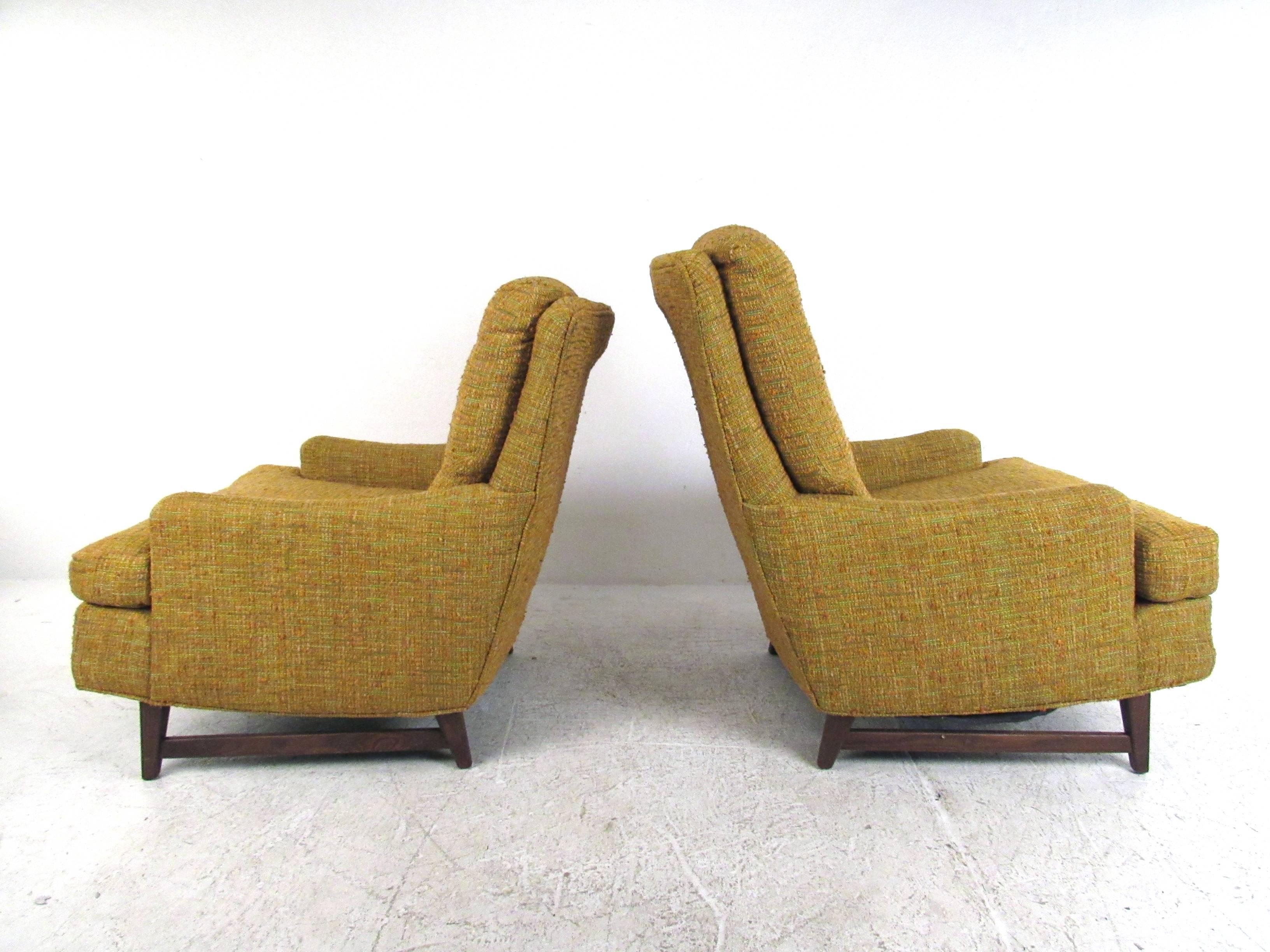 Late 20th Century Mid-Century Modern Selig Lounge Chair (single Tall chair only)