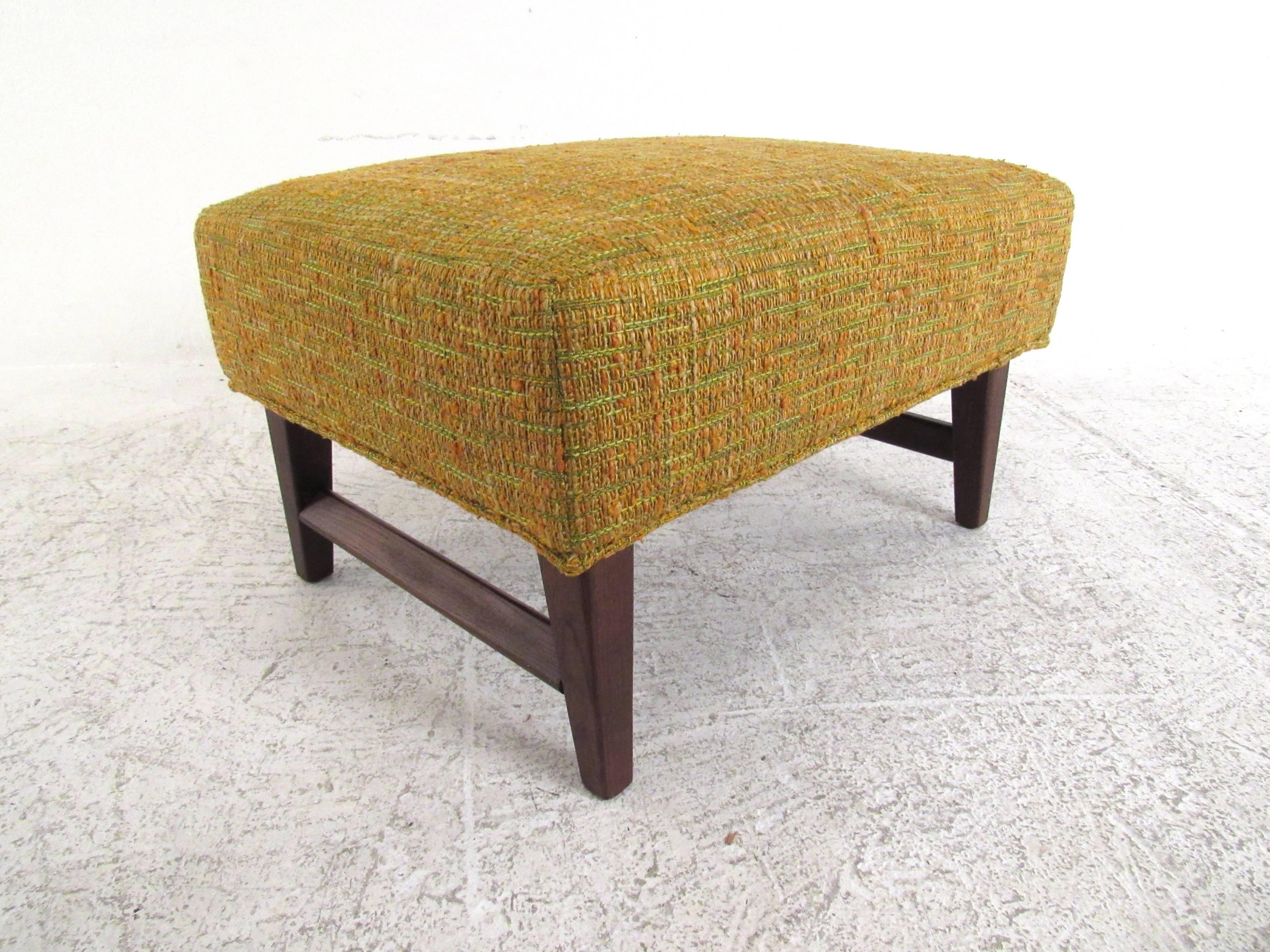 Mid-Century Modern Selig Lounge Chair (single Tall chair only) 3