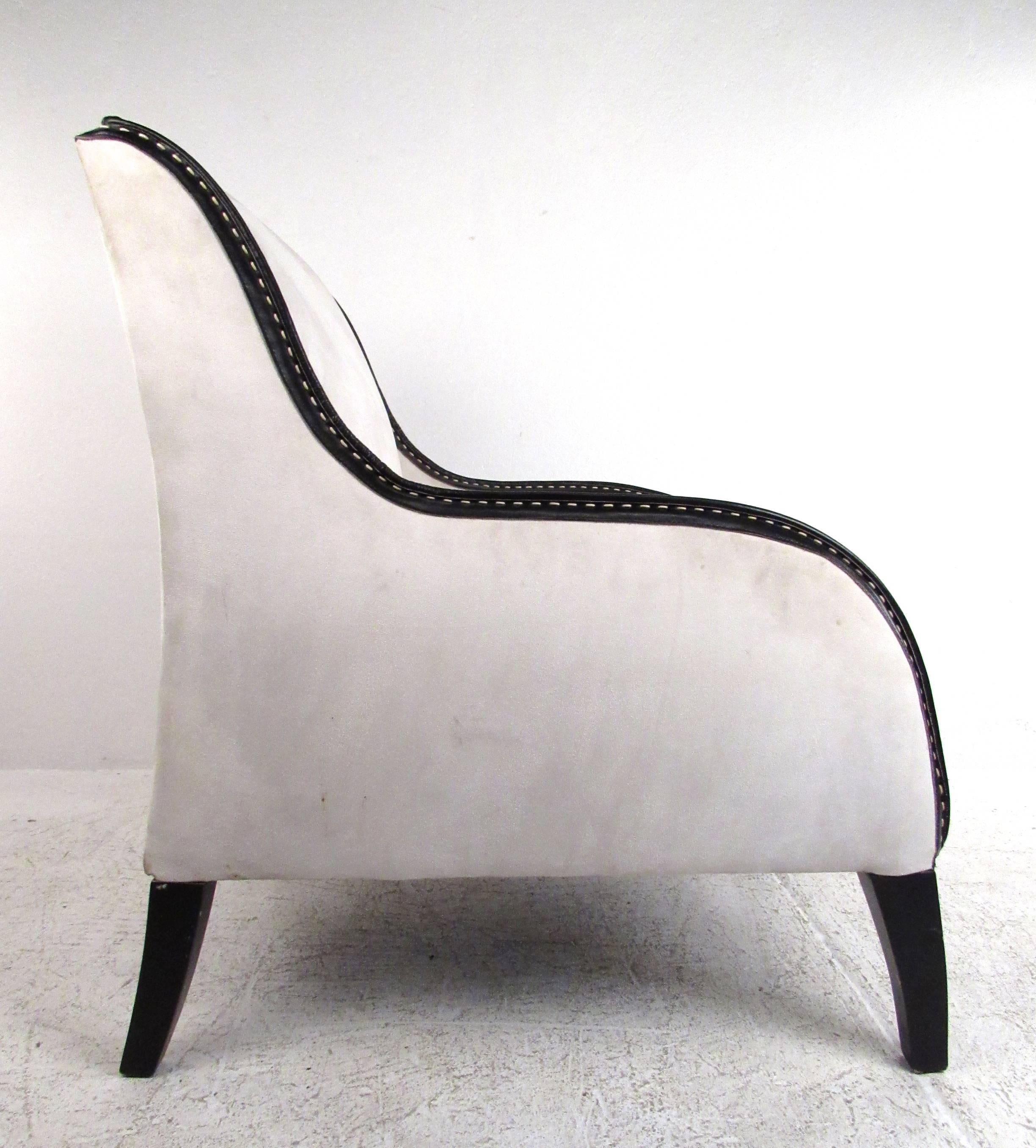 Mid-Century Modern Italian Modern Lounge Chair