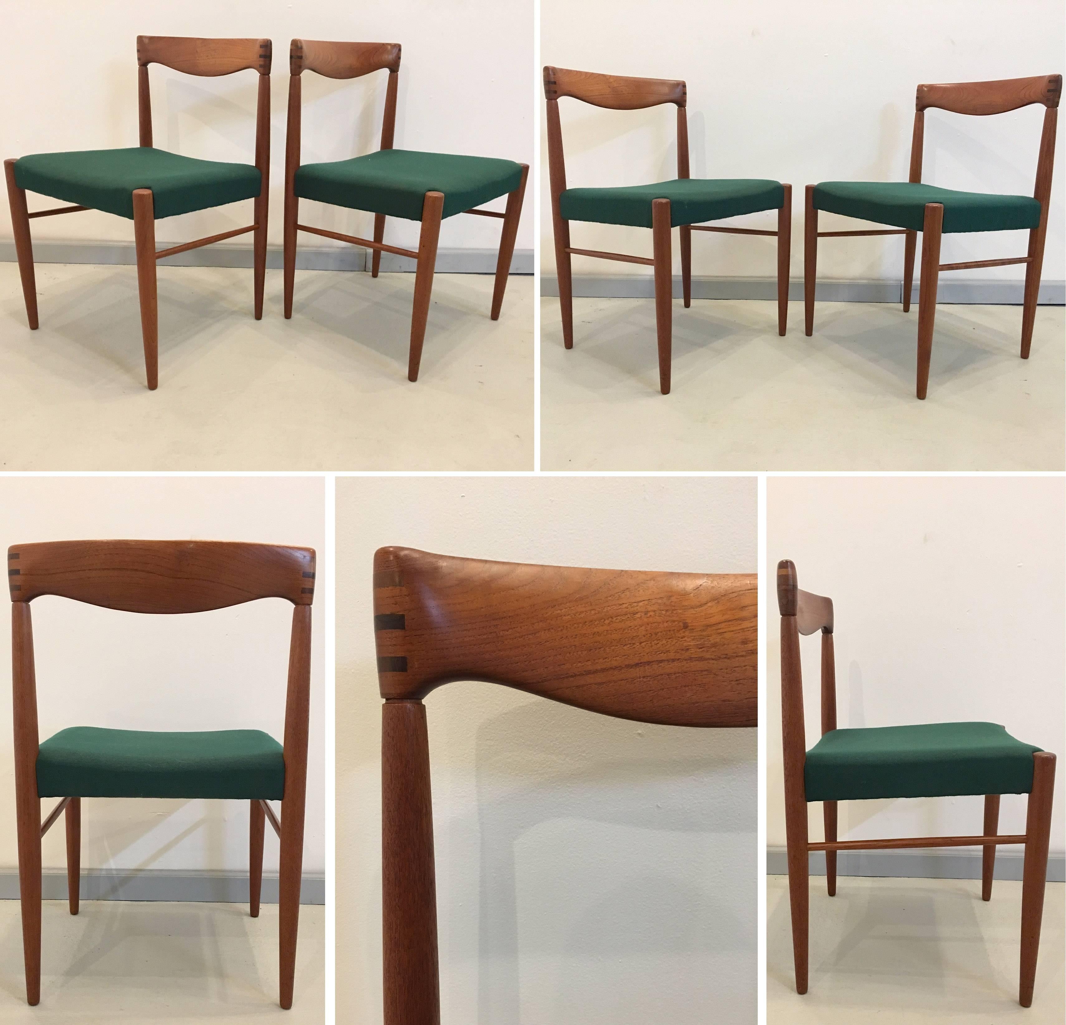 Mid-Century Modern table and chairs designed by Henry Walter Klein Bramin Møbelfarik. Six chairs with sculpted backs, extendable table with leaf, all featuring the unique rosewood accents at the joints.

Chairs: 30 high, 19 wide, 17.5 seat