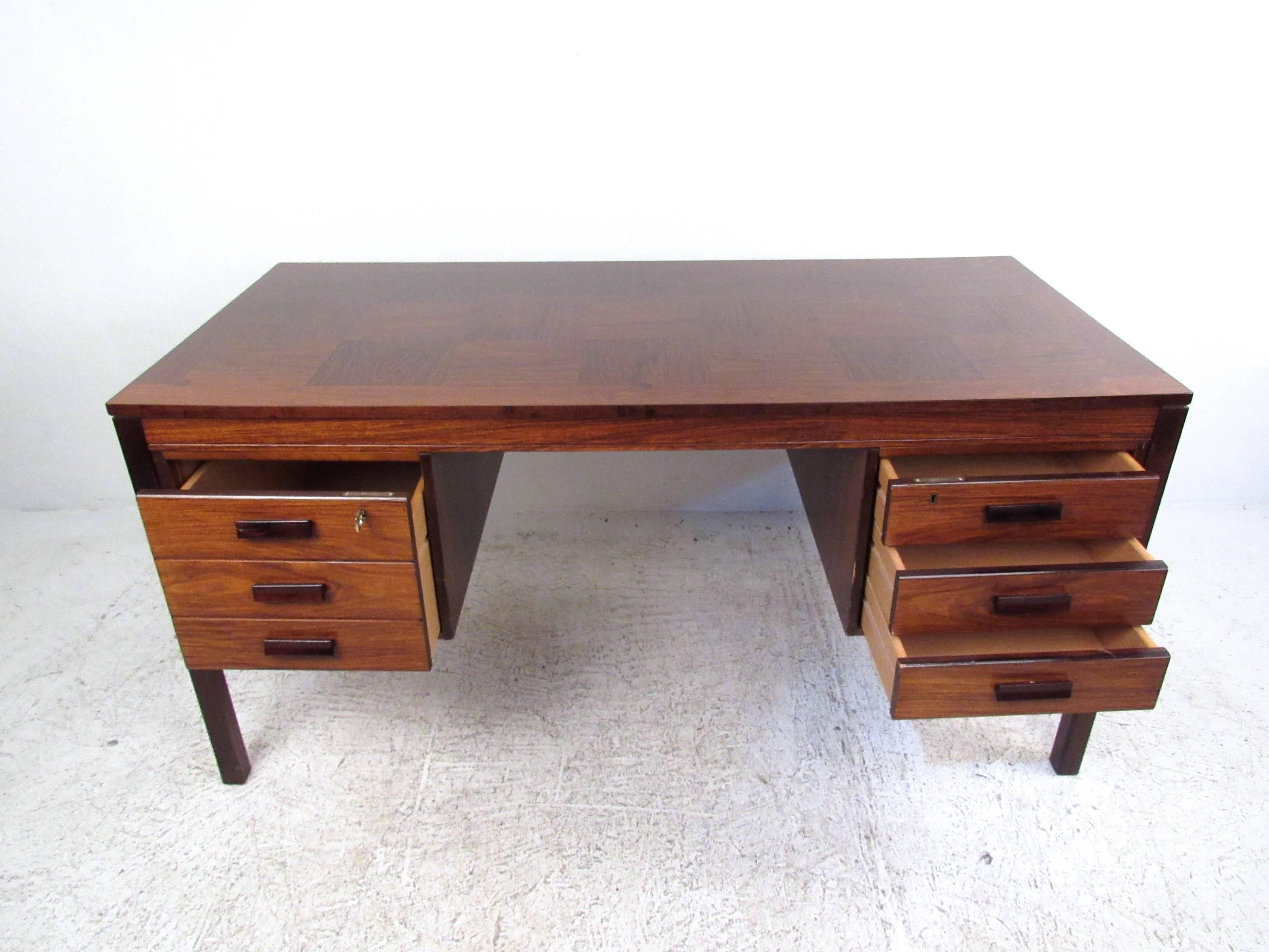 Mid-Century Modern Rosewood and Teak Desk with Unique Marquetry In Good Condition In Brooklyn, NY