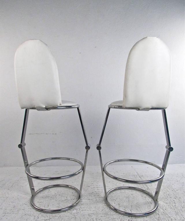 Pair of MidCentury Style Chrome and Vinyl Bar Stools For Sale at 1stDibs
