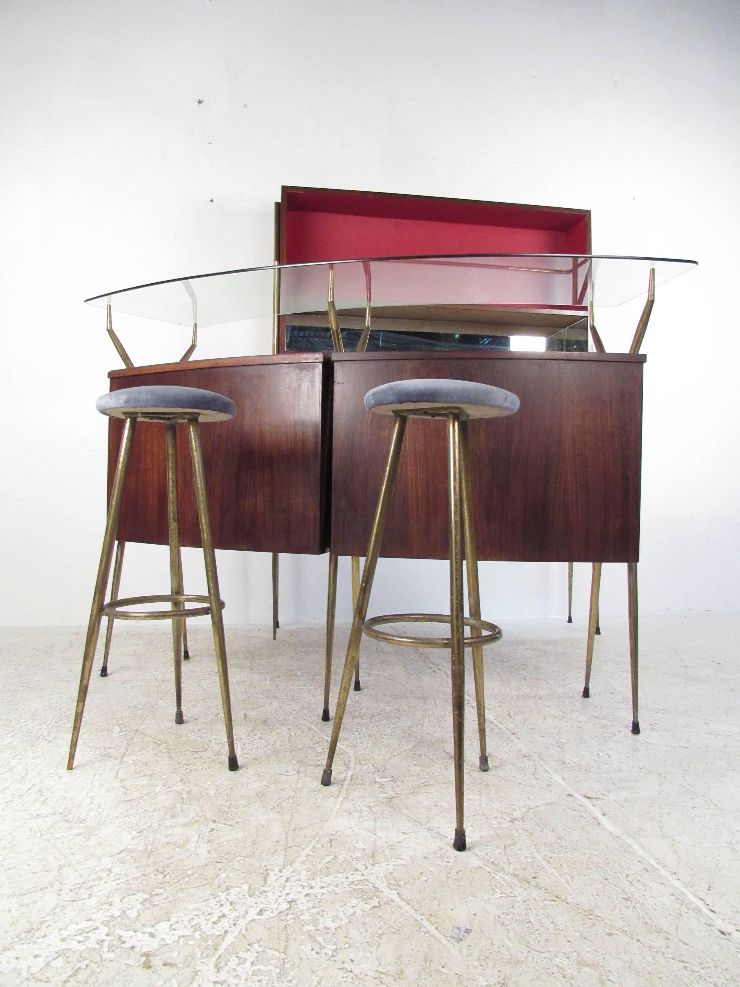 Mid-Century Modern Italian Modern Dry Bar With Cabinet in the Style of Gio Ponti