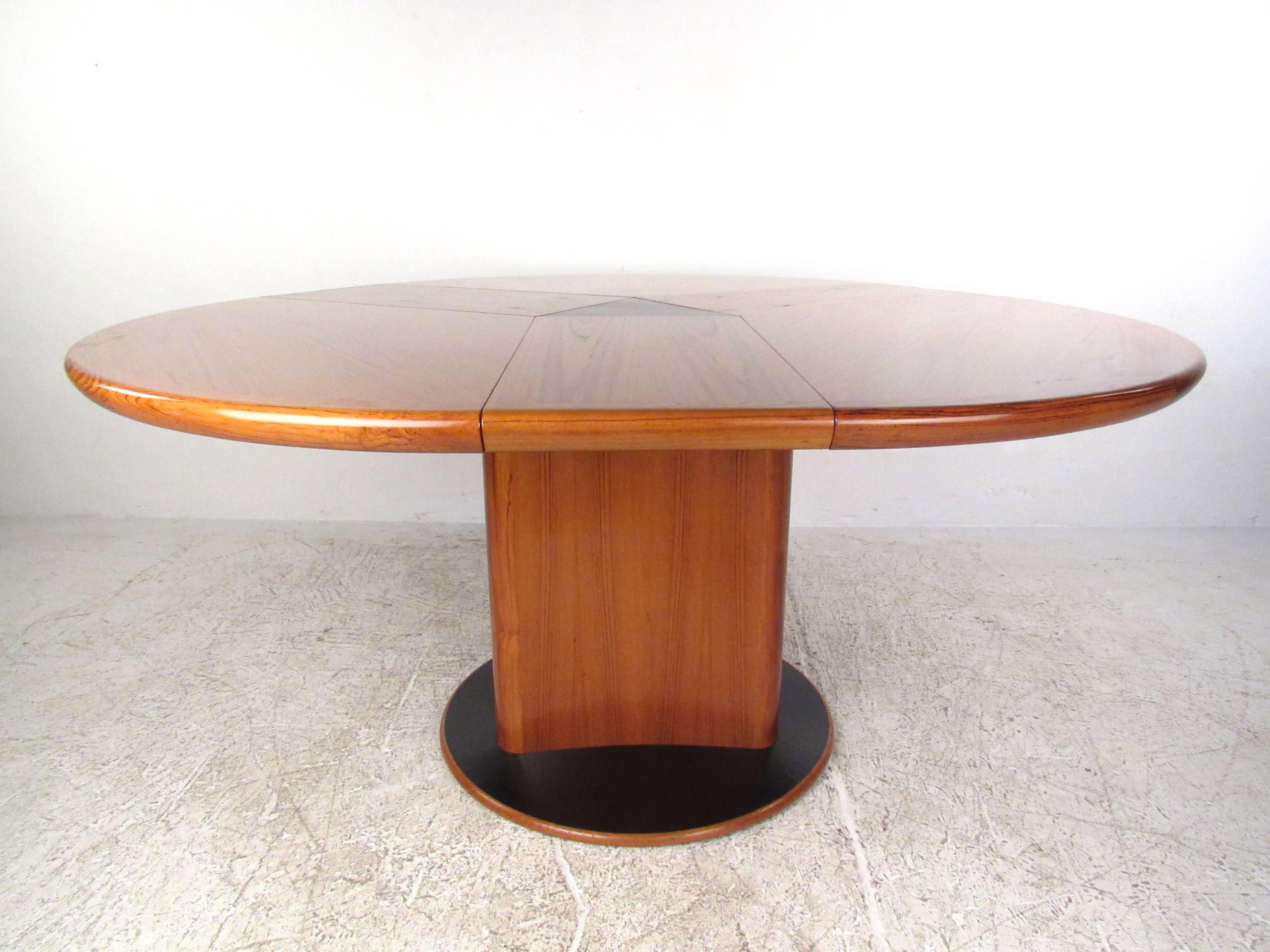 Mid-Century Modern Danish Teak Dining Set with Rare Expandable Table 1