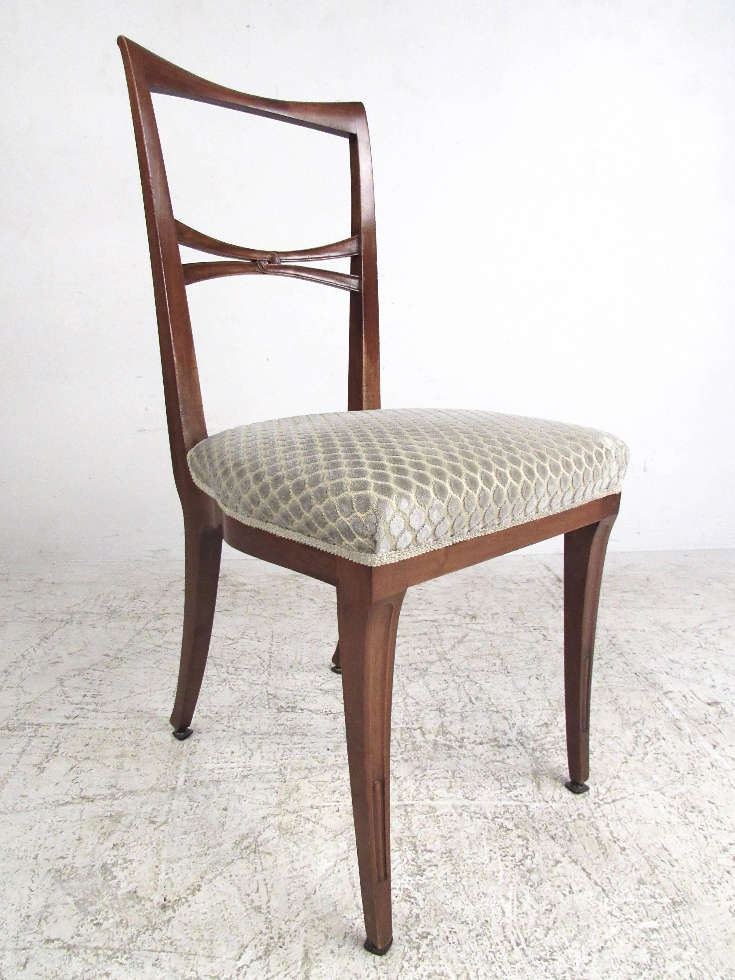 Italian Modern Dining Chairs after Gio Ponti In Good Condition For Sale In Brooklyn, NY