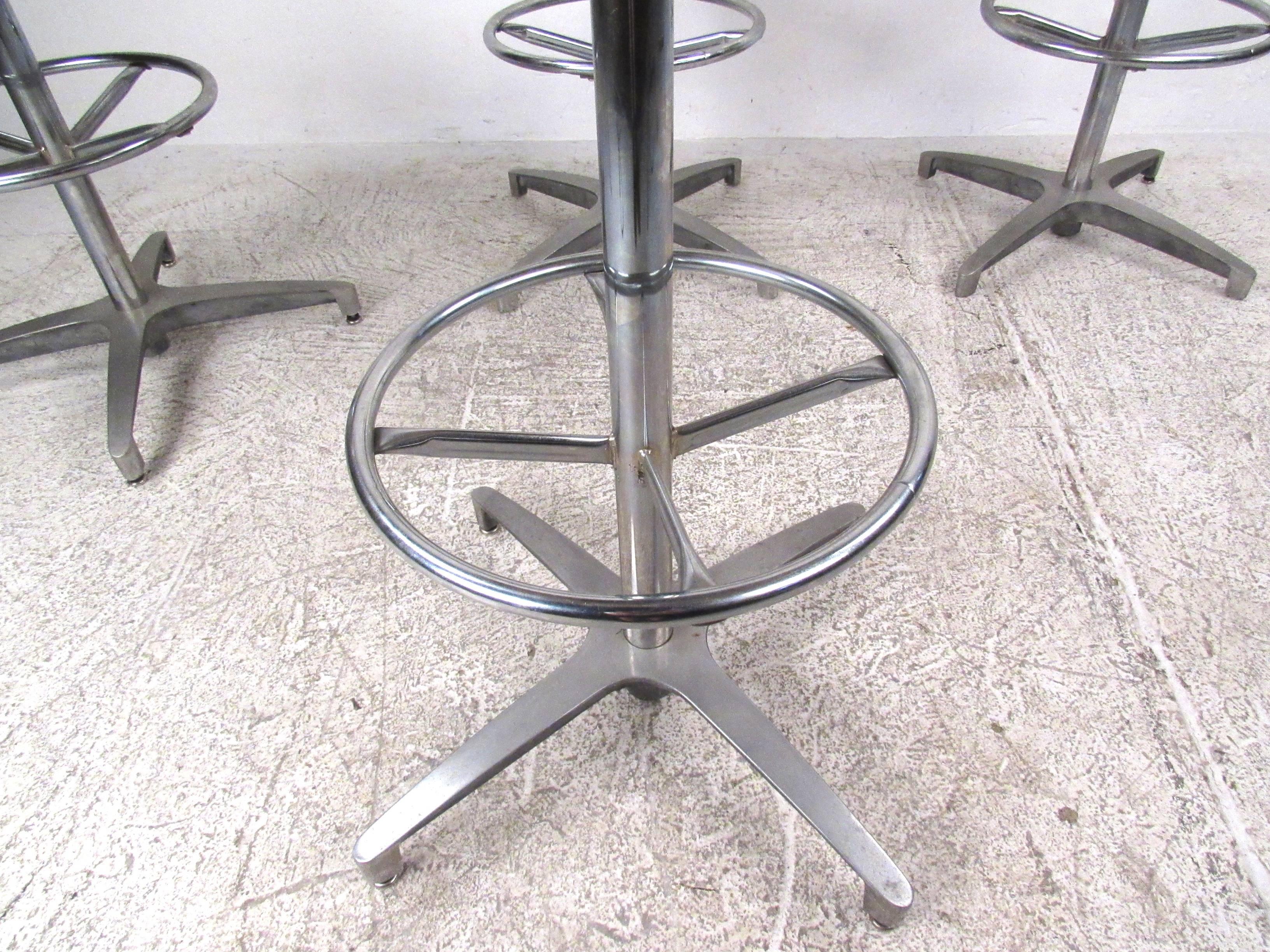 Set of Mid-Century Lucite and Vinyl Bar Stools by Chrome Craft 1