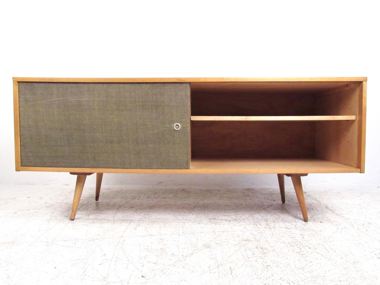 Mid-Century Modern Sliding Door Credenza by Paul McCobb ...
