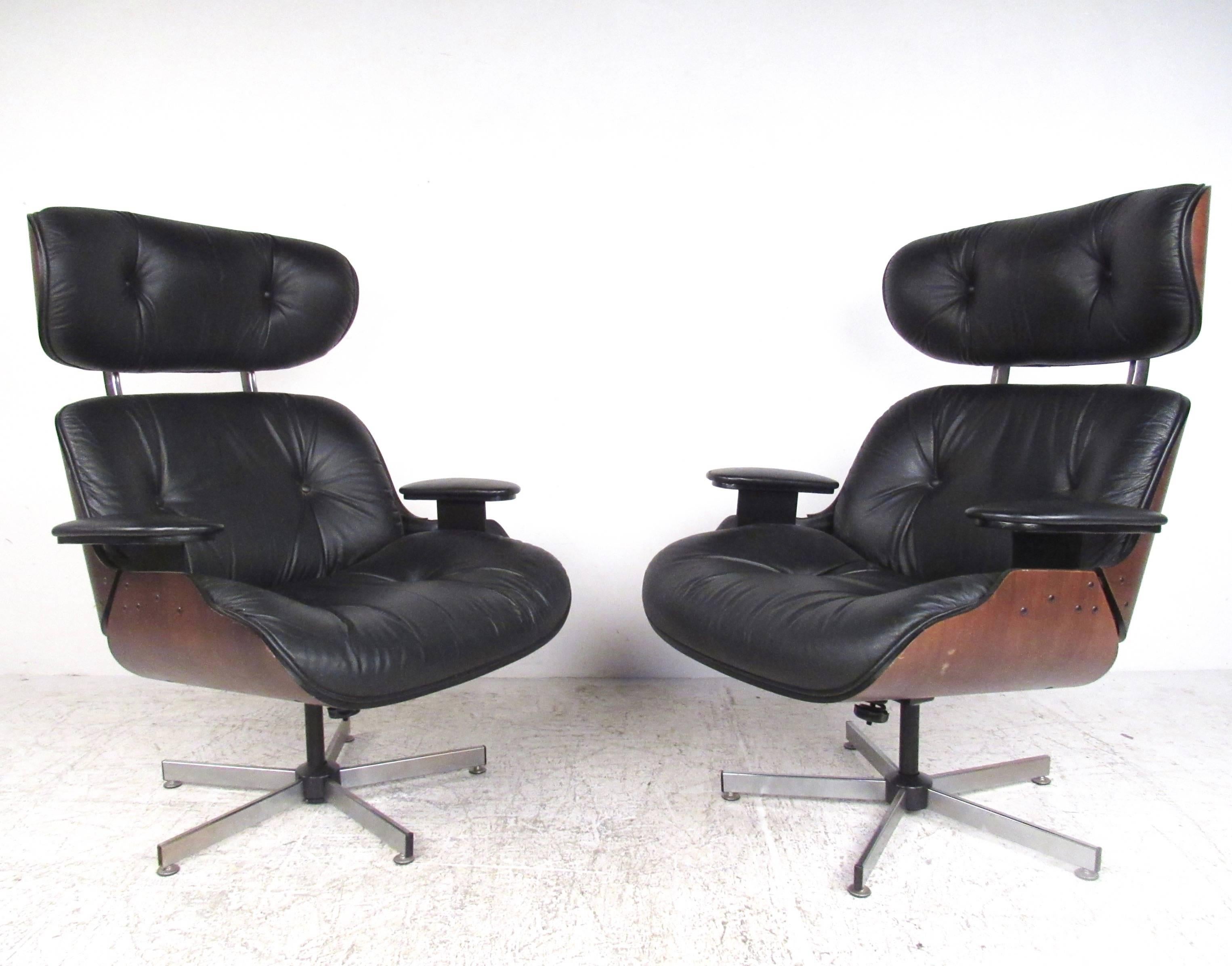 This pair of vintage George Mulhauser lounge chairs feature tufted black vinyl upholstery with stunning bentwood frames. Comfortably proportioned, these swivel lounge chairs come with matched ottomans and make a stylish Mid-Century addition to any
