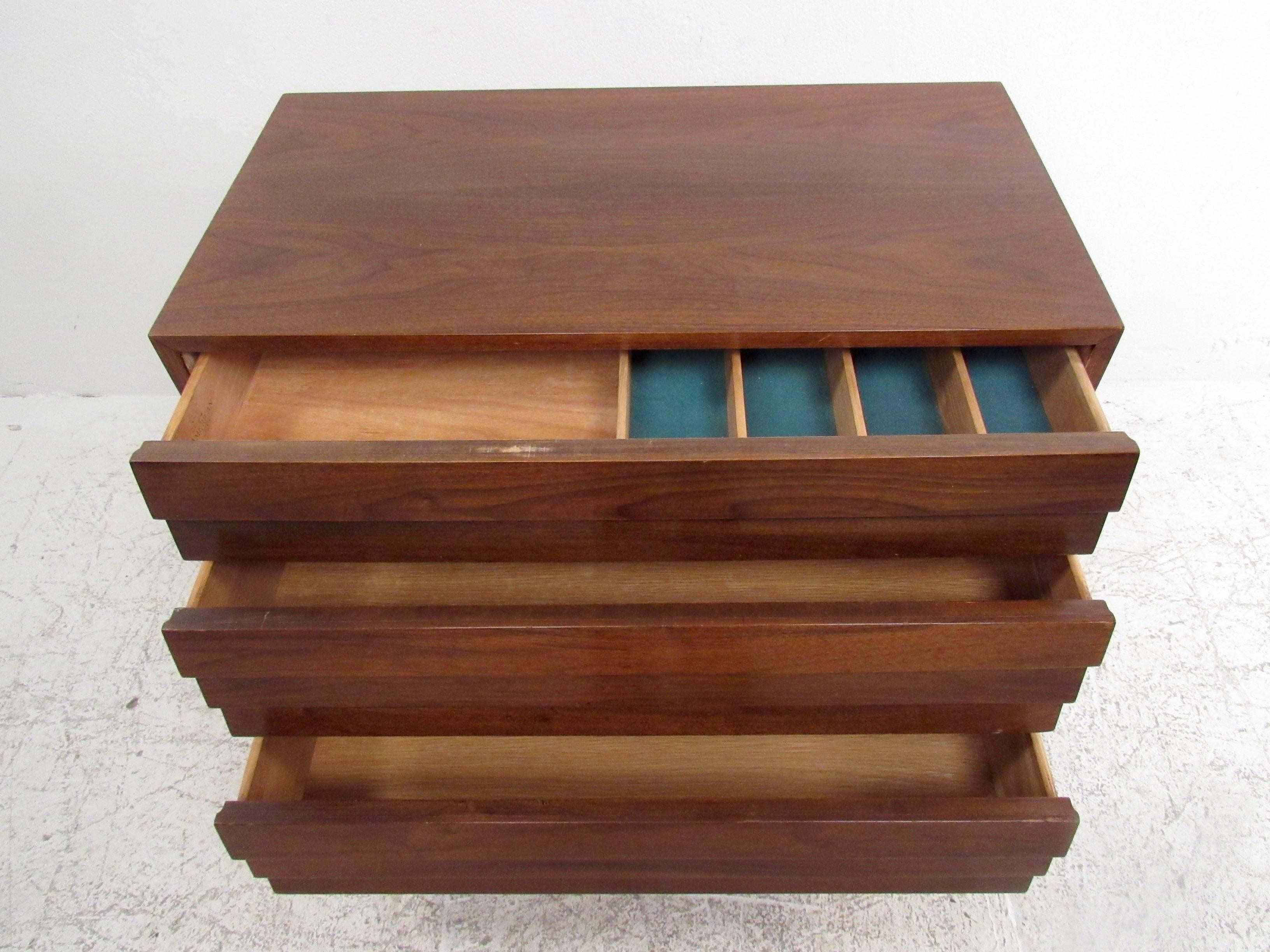 Mid-Century Modern Pair of Mid-Century Louvered Chests by American of Martinsville