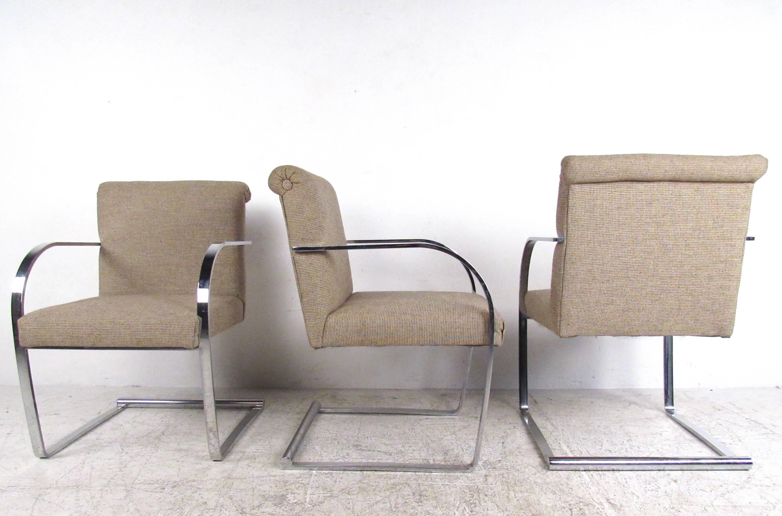 Set of Four Mid-Century Modern Knoll Style Brno Dining Chairs In Good Condition For Sale In Brooklyn, NY