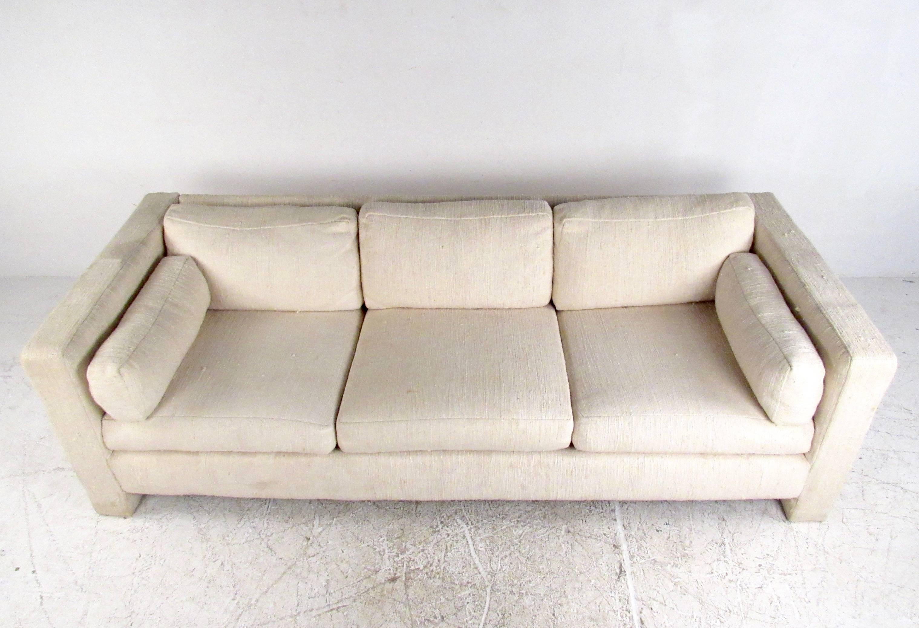 American Mid-Century Modern Three-Seat Sofa by Milo Baughman for Thayer Coggin