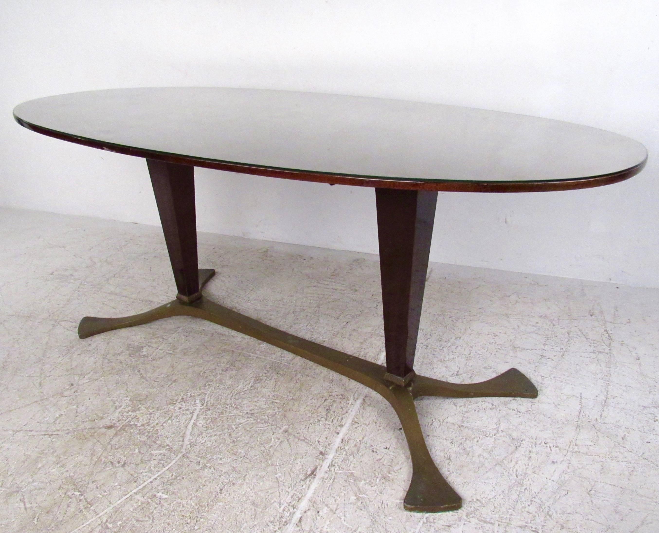 Elegant Italian Glass Top Dining Table, 1950s In Good Condition In Brooklyn, NY