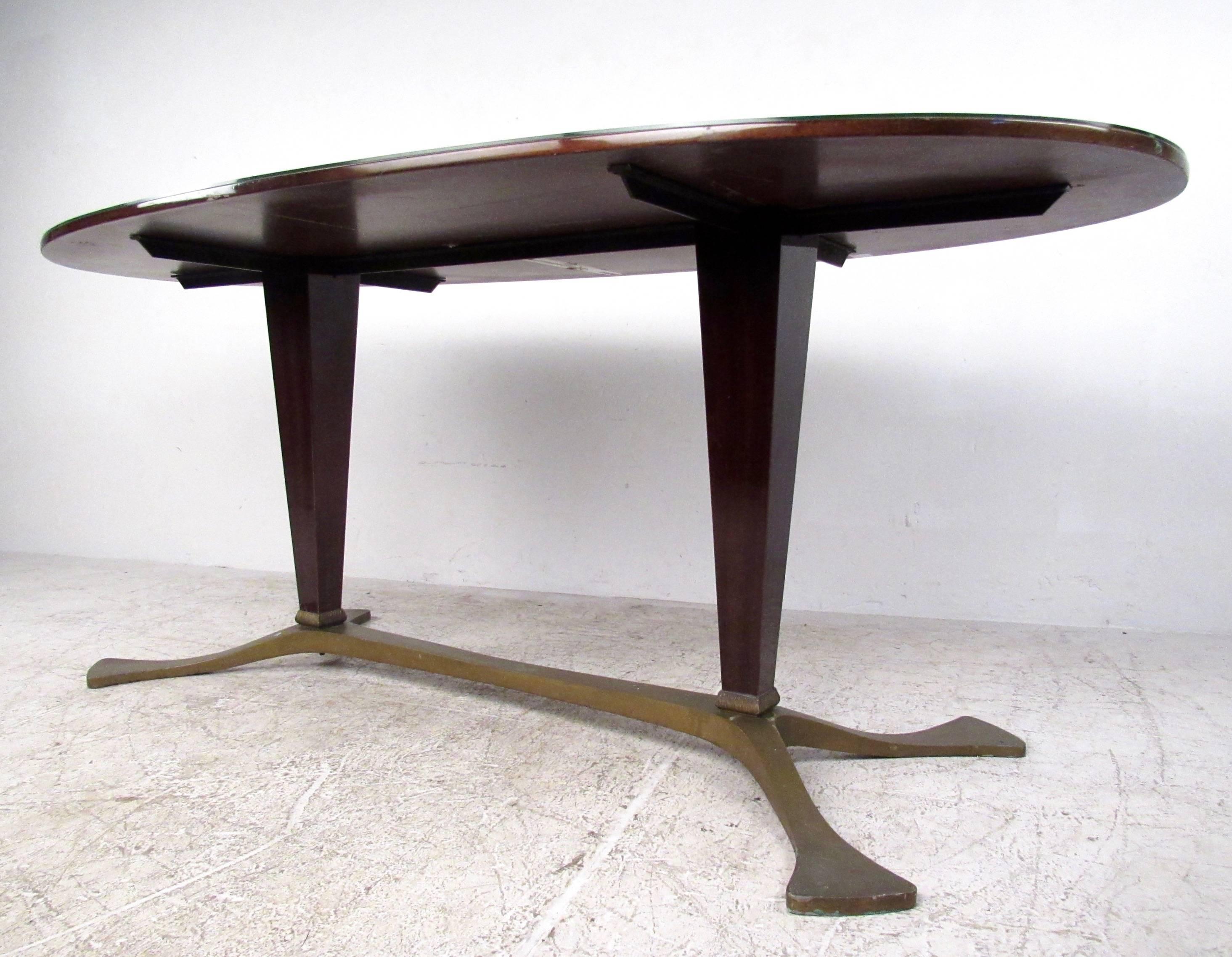 Mid-20th Century Elegant Italian Glass Top Dining Table, 1950s
