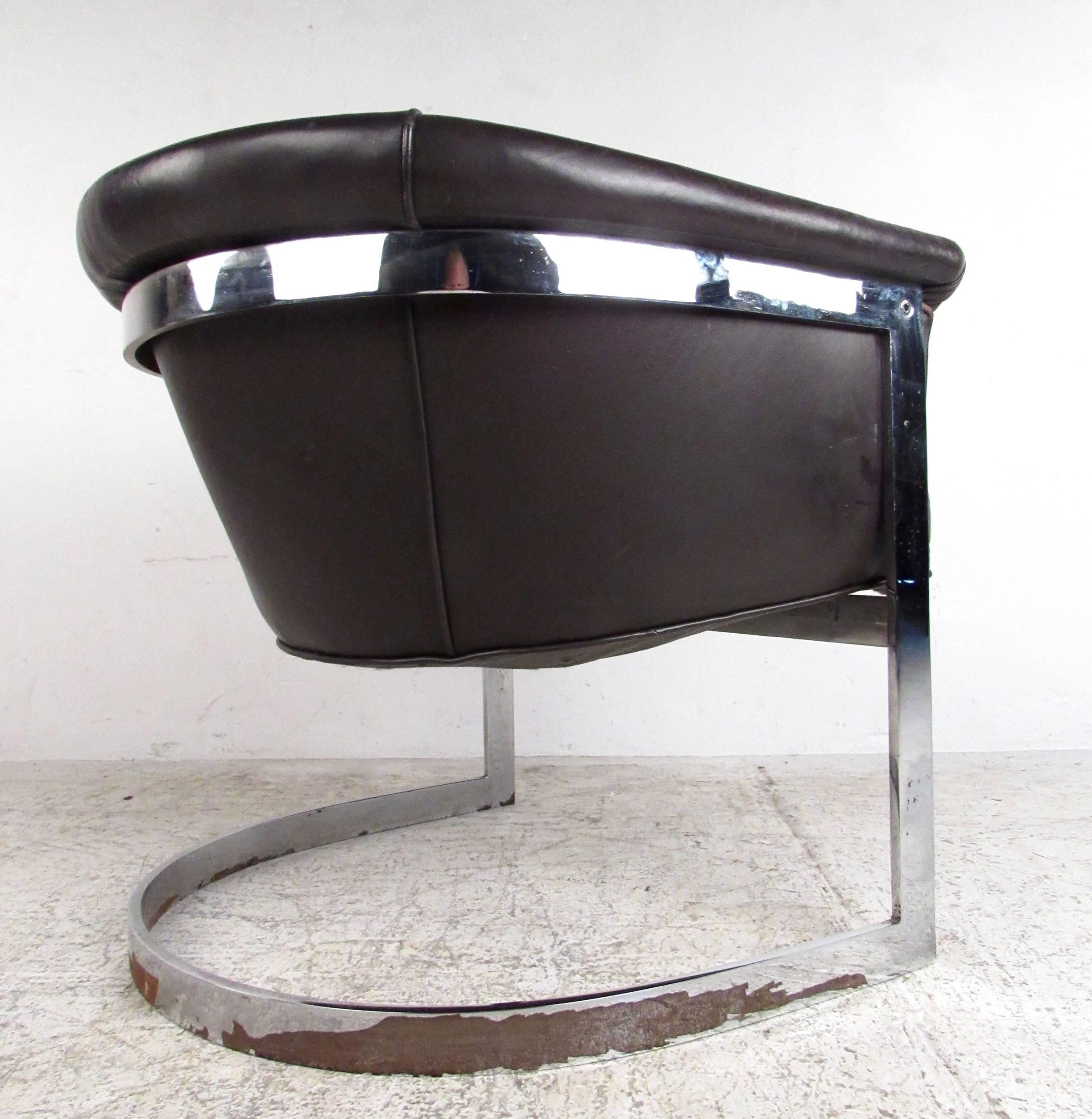 Moderner Freischwinger Vintage-Stuhl aus Leder im Vintage-Stil nach Milo Baughman (amerikanisch) im Angebot