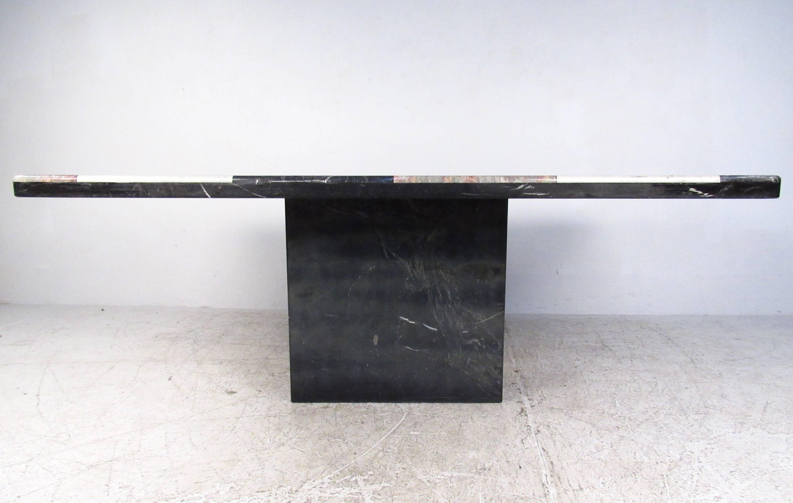 Vintage Italian Marble Top Pedestal Table In Good Condition In Brooklyn, NY