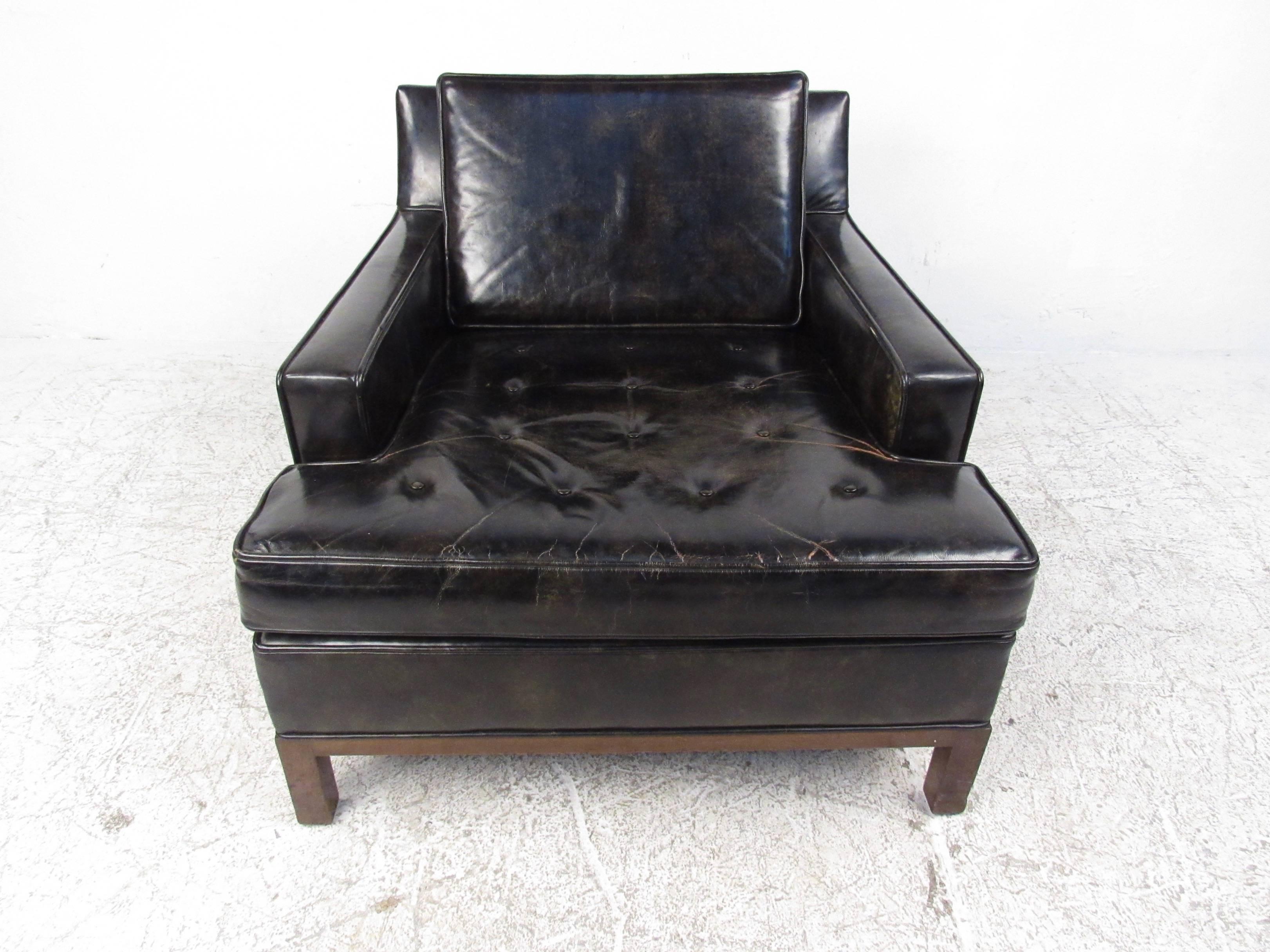 Harvey Probber Leather Club Chair In Good Condition In Brooklyn, NY