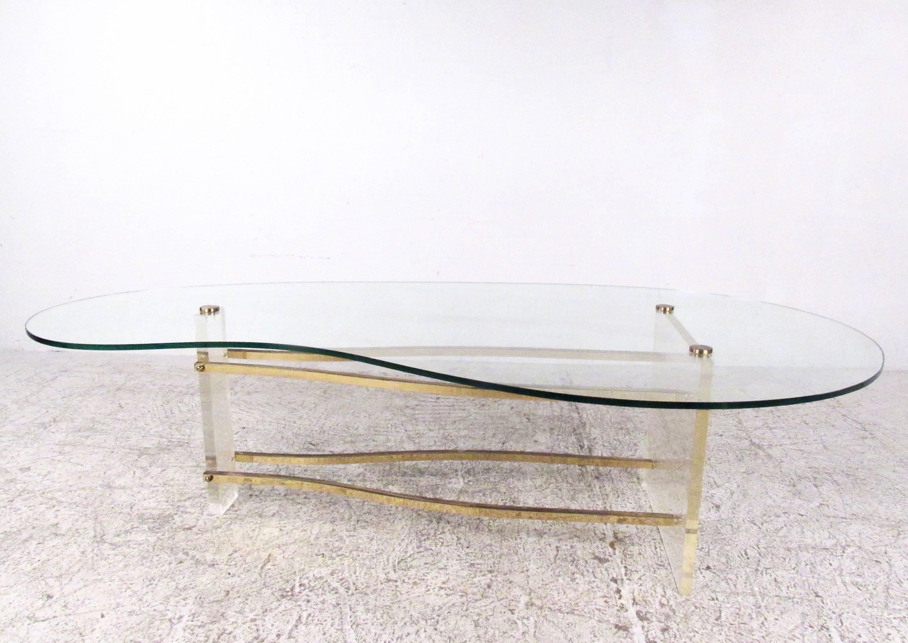 Charles Hollis Jones Coffee Table in Brass and Lucite In Good Condition In Brooklyn, NY