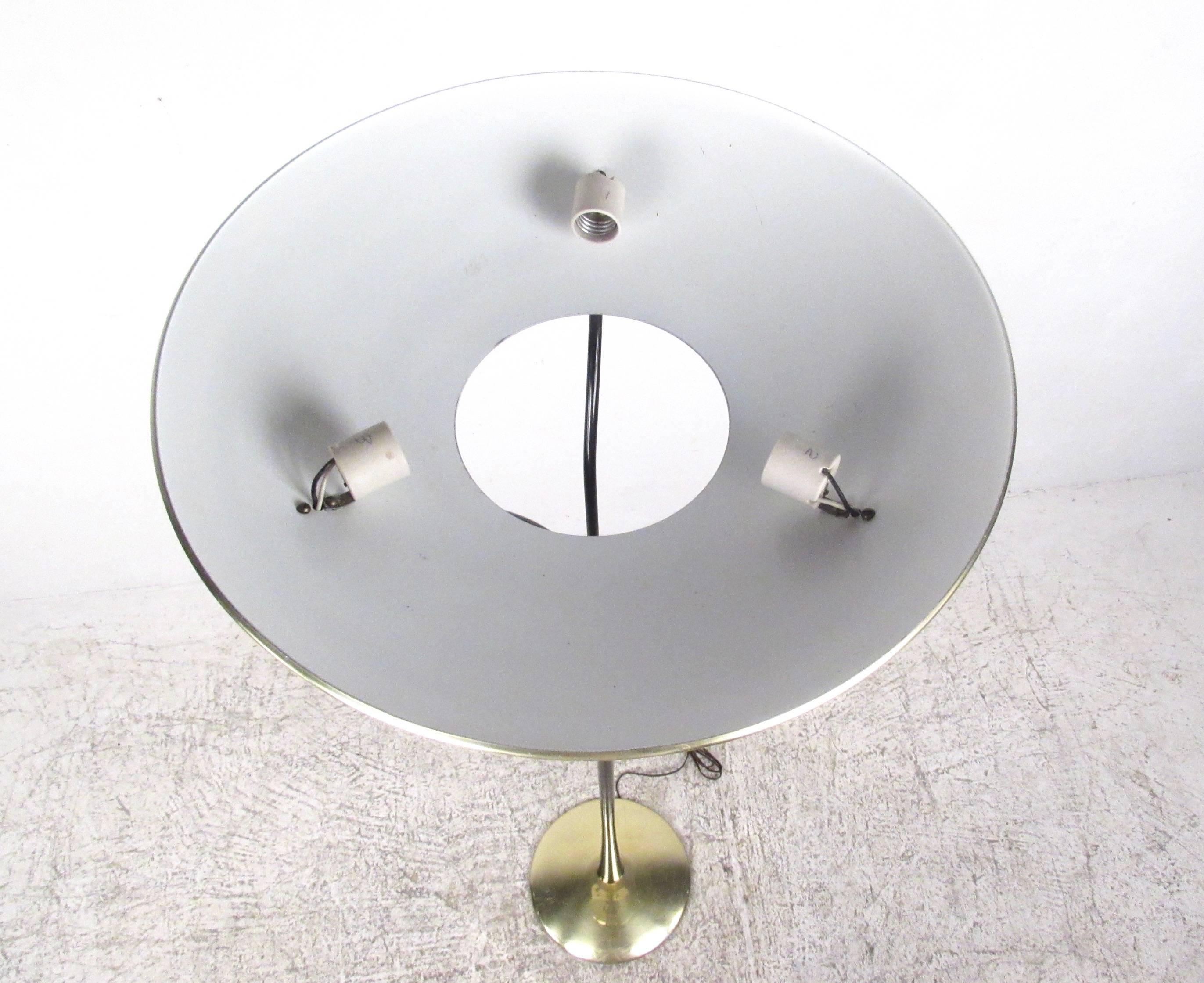 Vintage Mid-Century Brass Torchiere Lamp by Lightolier In Good Condition In Brooklyn, NY