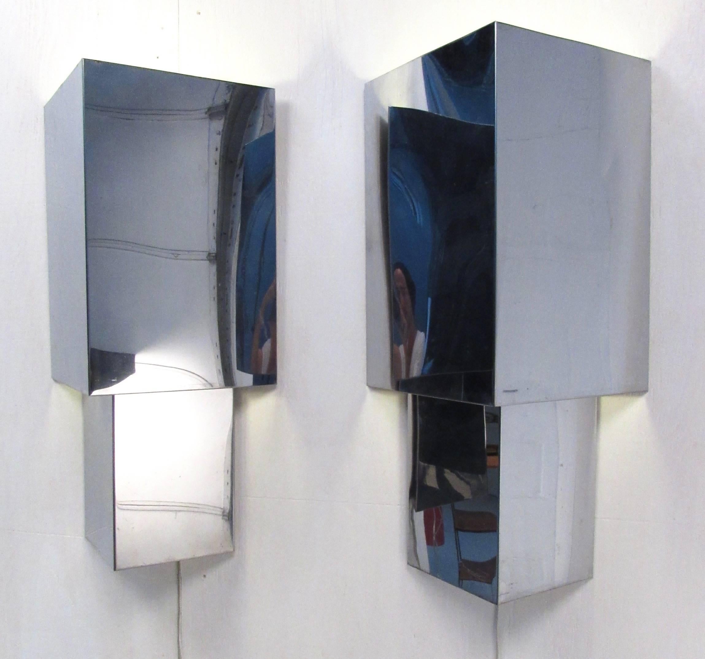 Mid-20th Century Pair of Mid-Century Modern Angular Chrome Wall Sconces For Sale