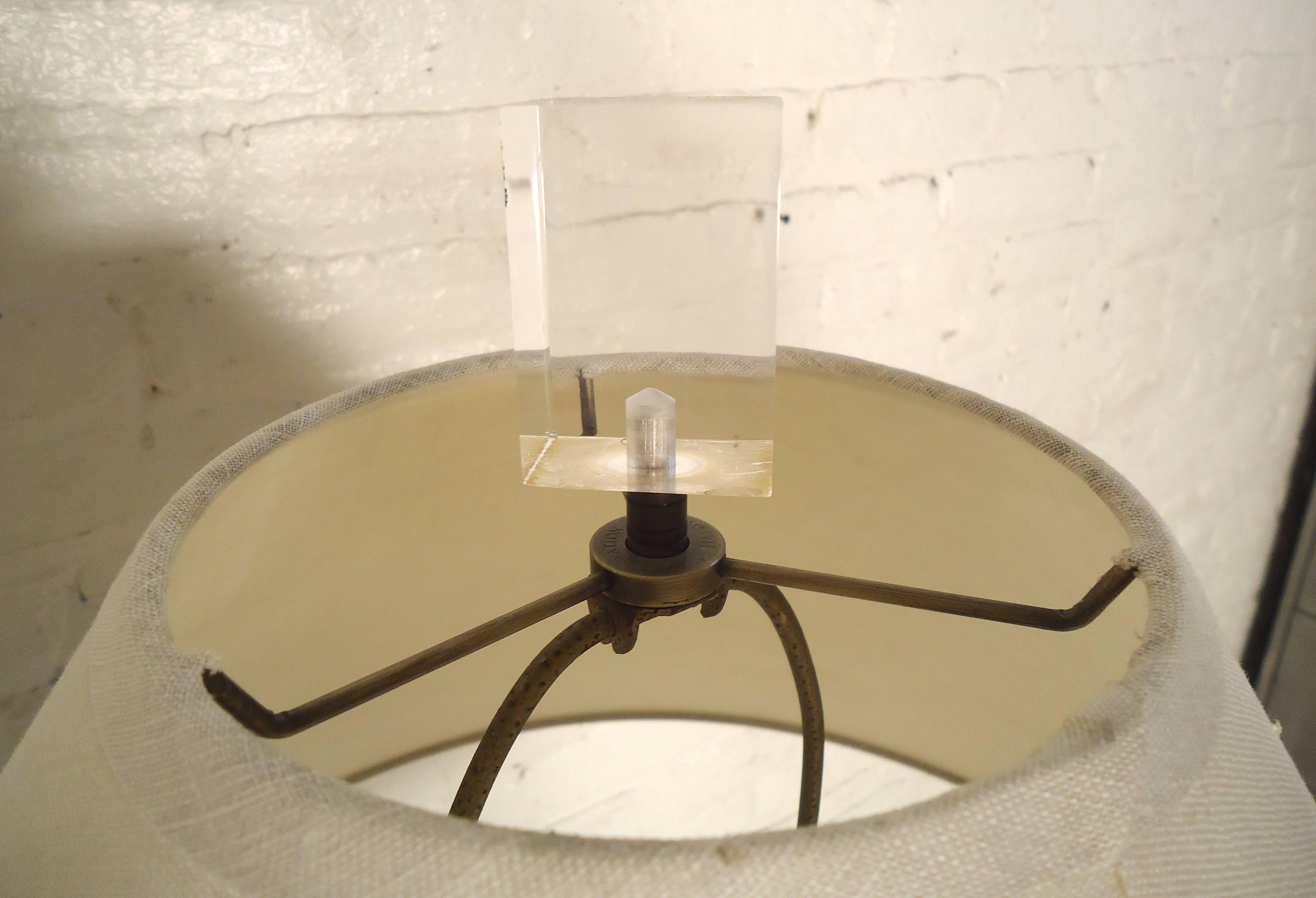 Mid-Century Lucite Floor Lamp 3