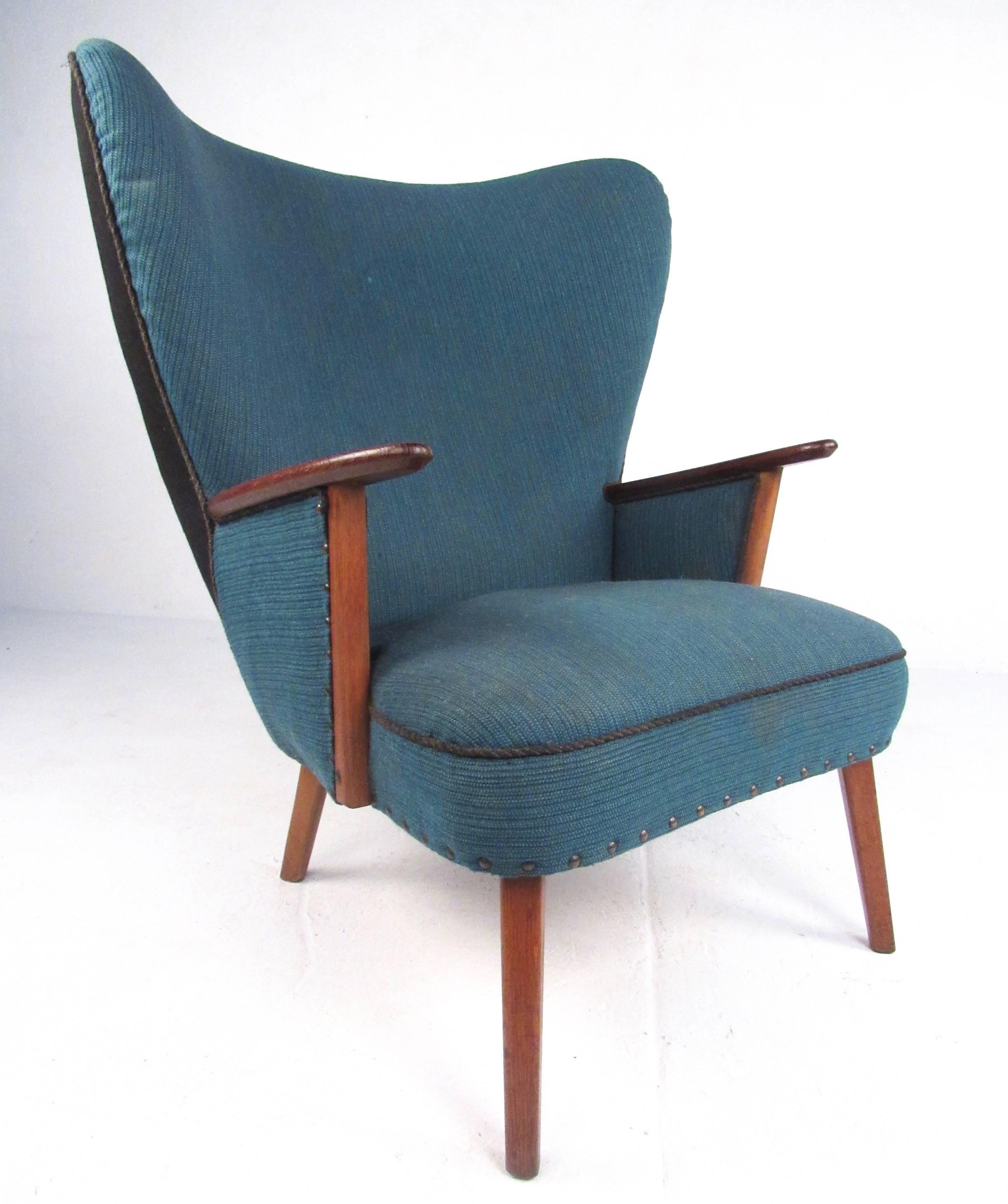 Mid-Century Modern Wingback Lounge Chair by Madsen and Schübel Pragh In Good Condition In Brooklyn, NY