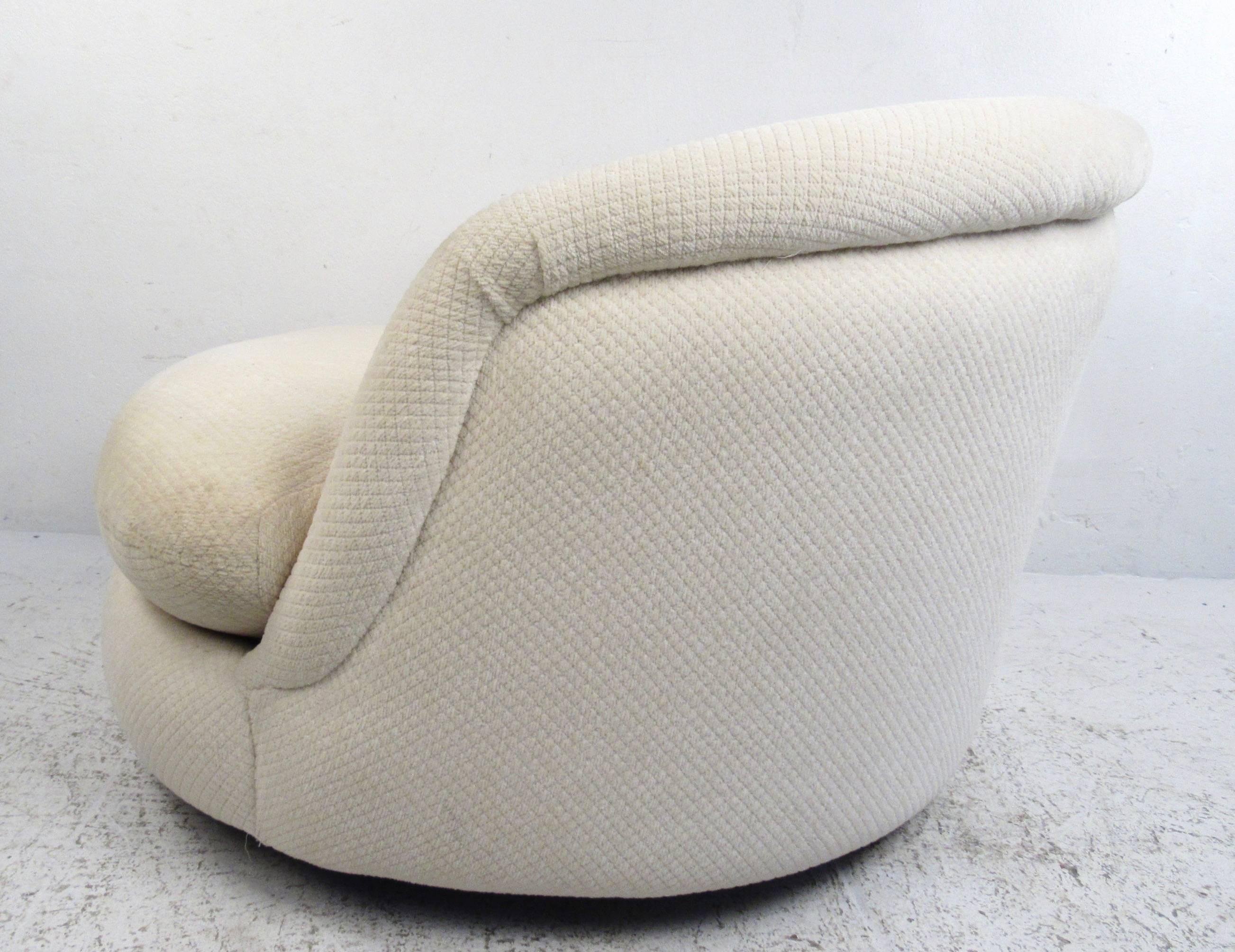 Vintage Modern Lounge Chair with Ottoman by Thayer Coggin 3