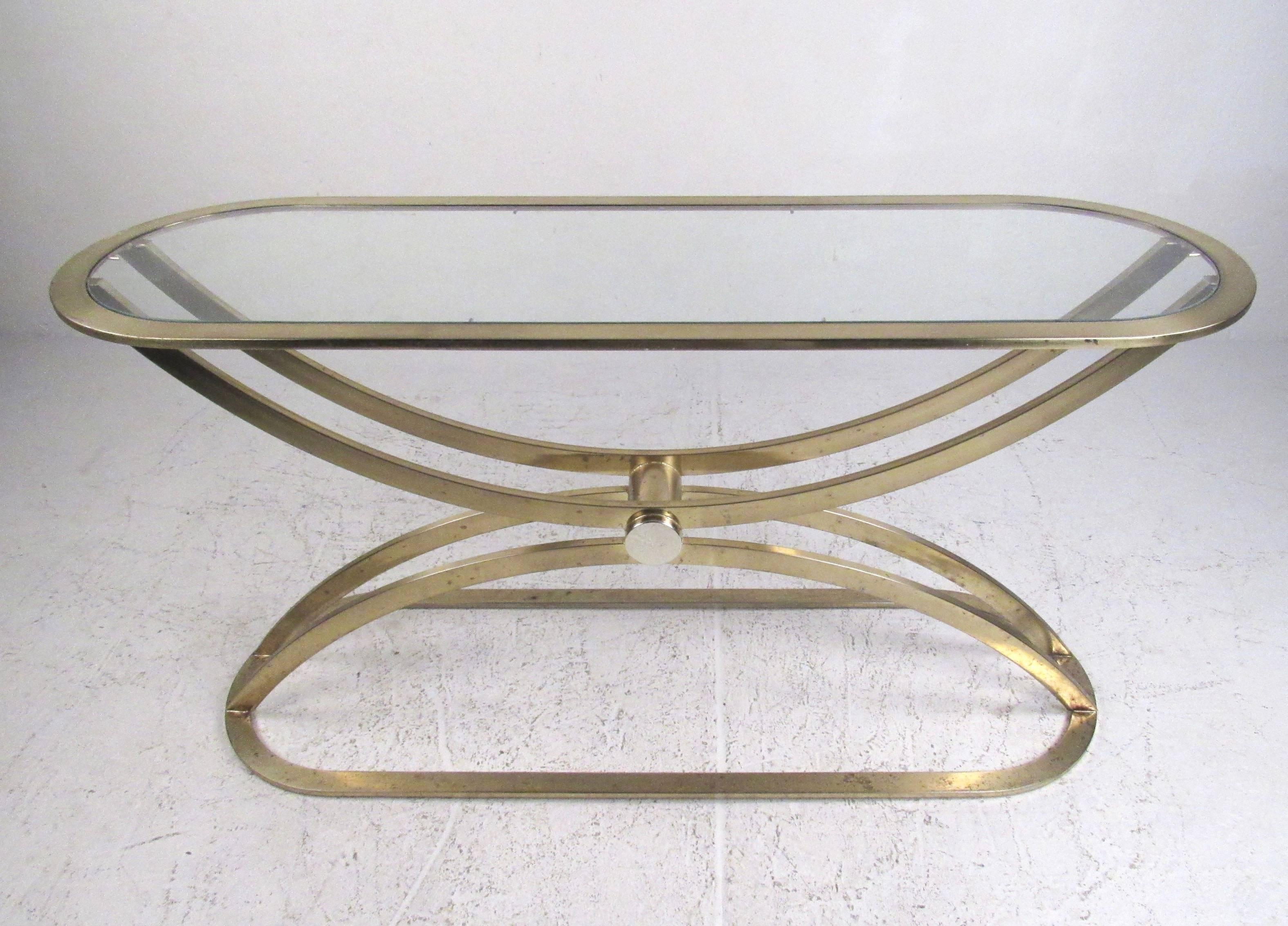 Mid-Century Modern Sculptural Brass Console Table In Good Condition For Sale In Brooklyn, NY