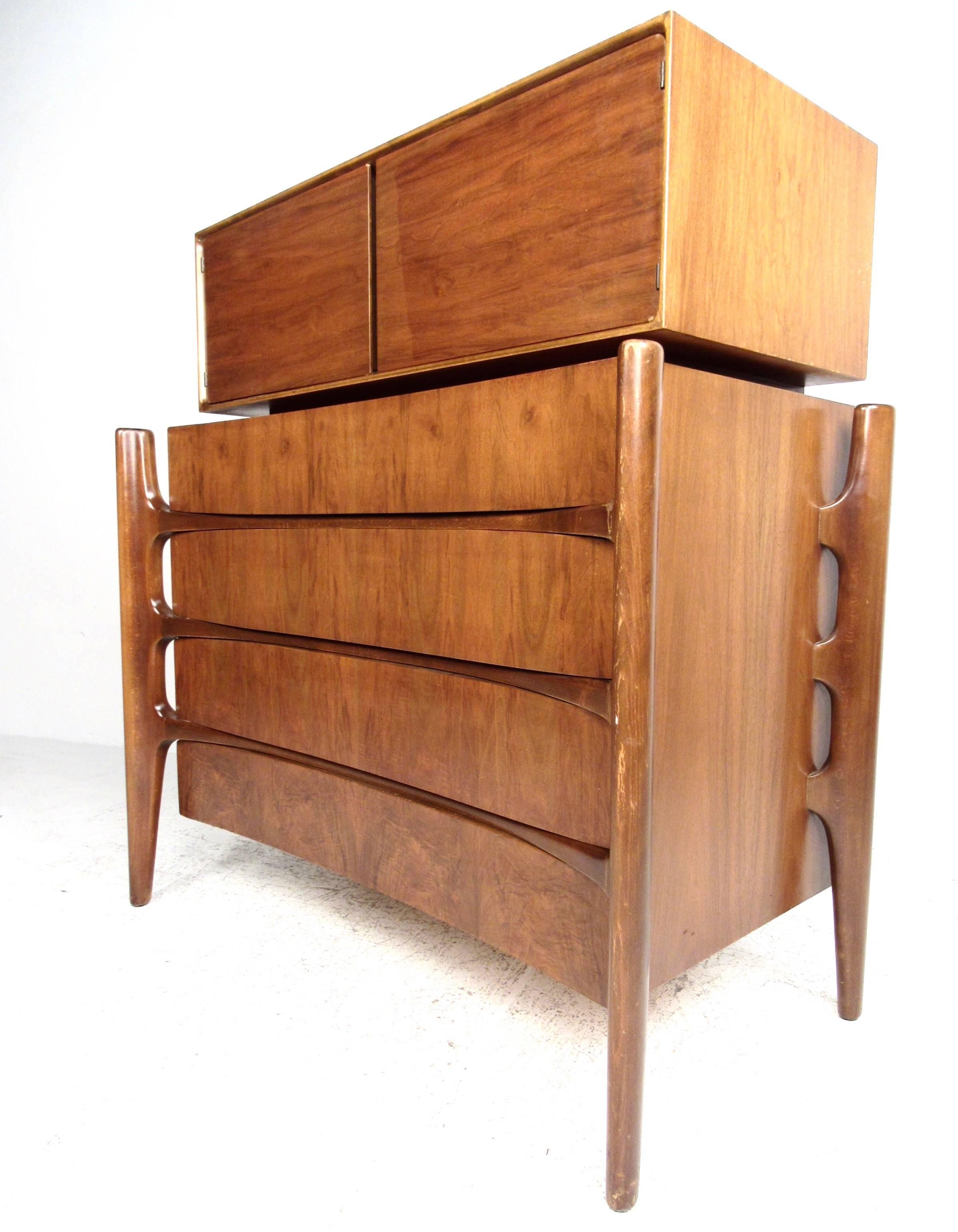 Mid-Century Modern Bedroom Set by William Hinn In Distressed Condition In Brooklyn, NY