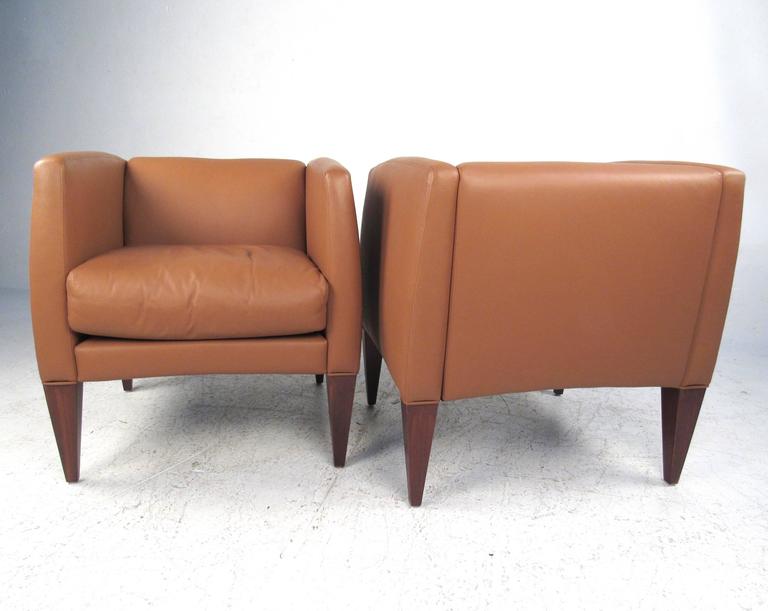 Pair Of Contemporary Modern Italian Leather Club Chairs For At Pair Of Contemporary Modern Italian Leather Club Chairs In Good Condition For Brooklyn