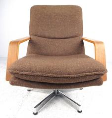 Mid-Century Modern Style Swivel Lounge Chair with Ottoman