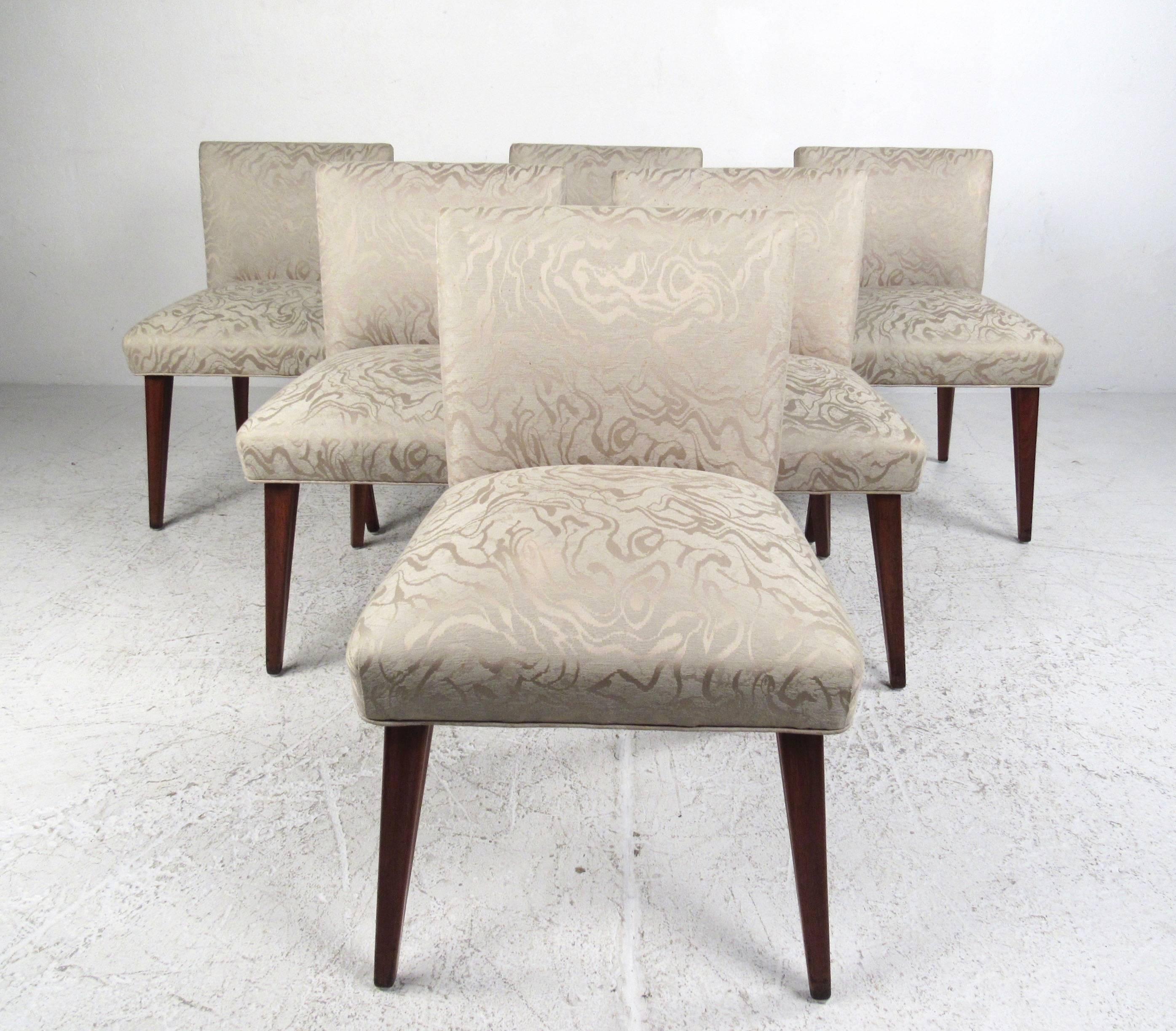 Mid-Century Modern Ensemble de six chaises de salle à manger du milieu du siècle dernier en vente