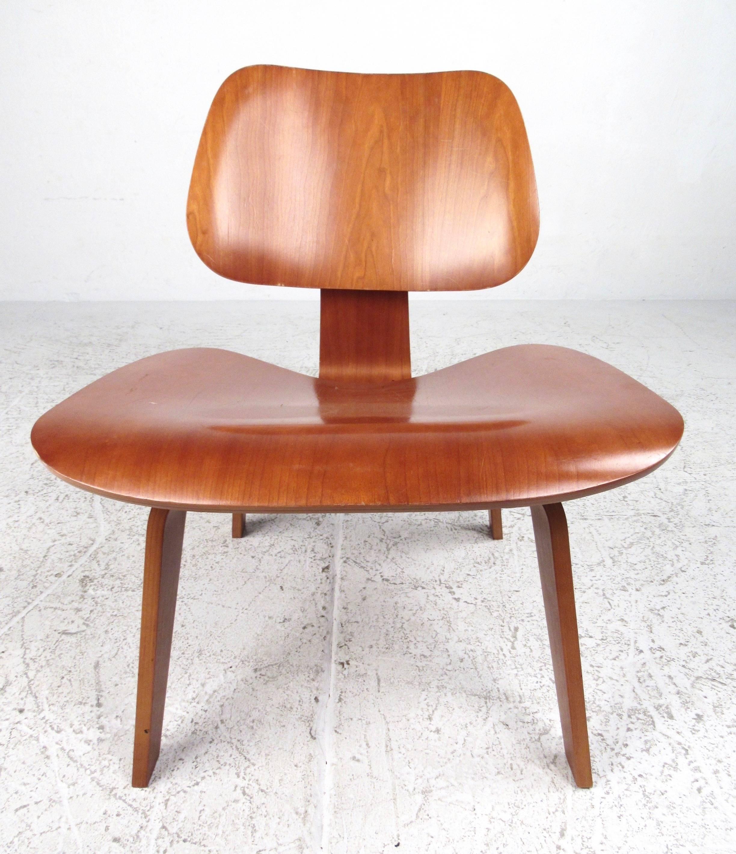 American Charles Eames Plywood DCW Side Chair for Herman Miller