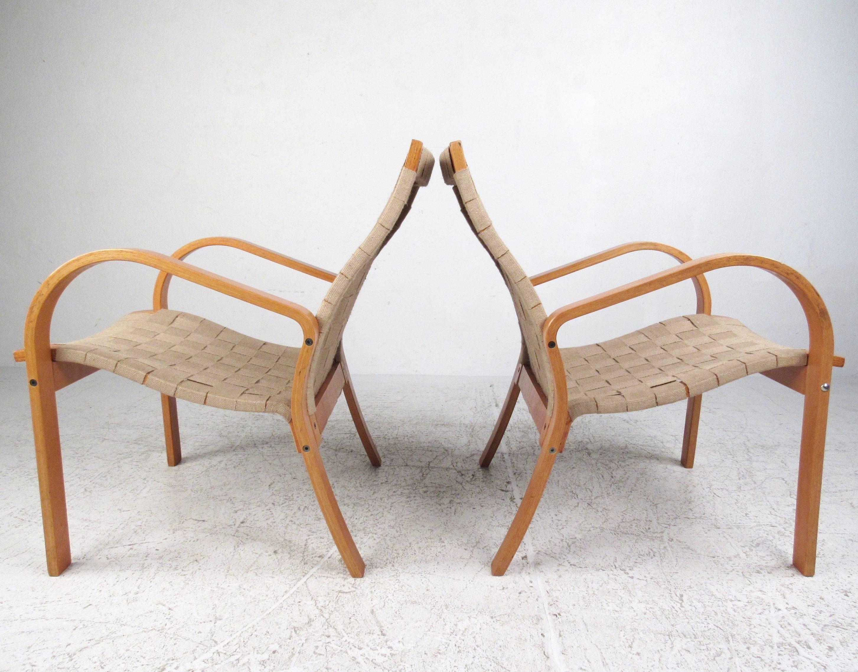 Mid-Century Modern Pair of Vintage Alvar Aalto Style Linen Strap Armchairs