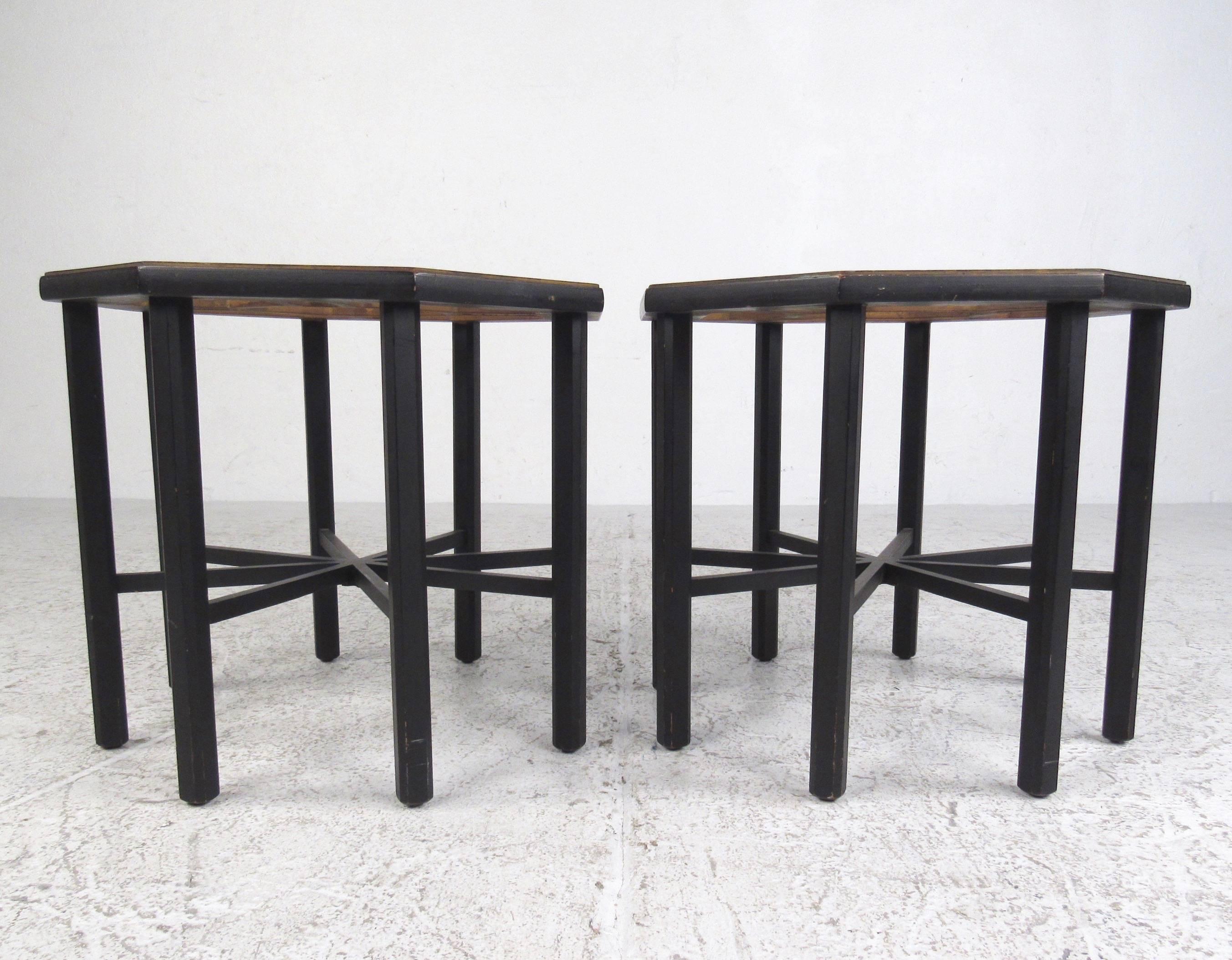 American Pair of Mastercraft Style End Tables For Sale