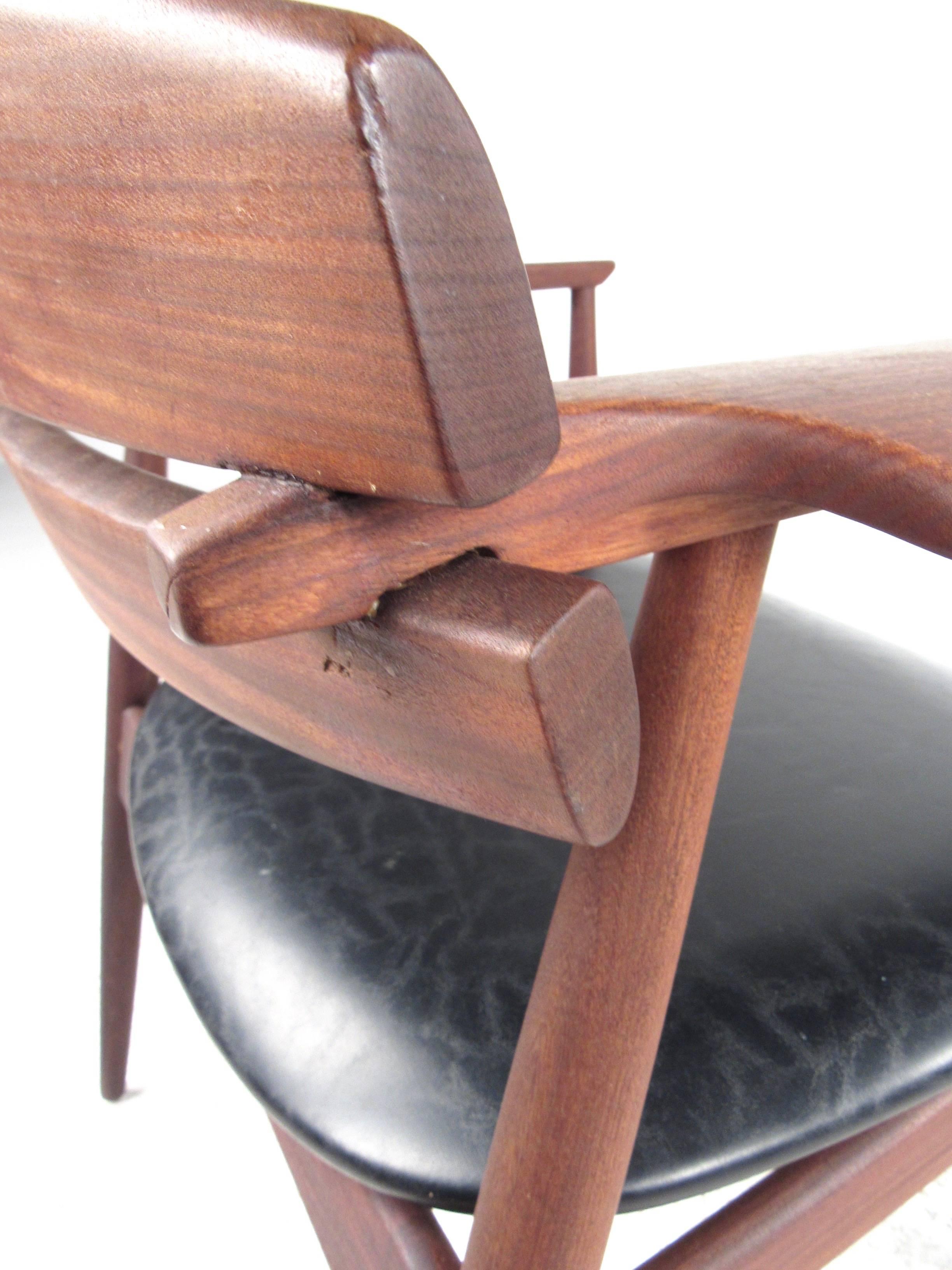 Mid-Century Modern Sculpted Teak Side Chair 3