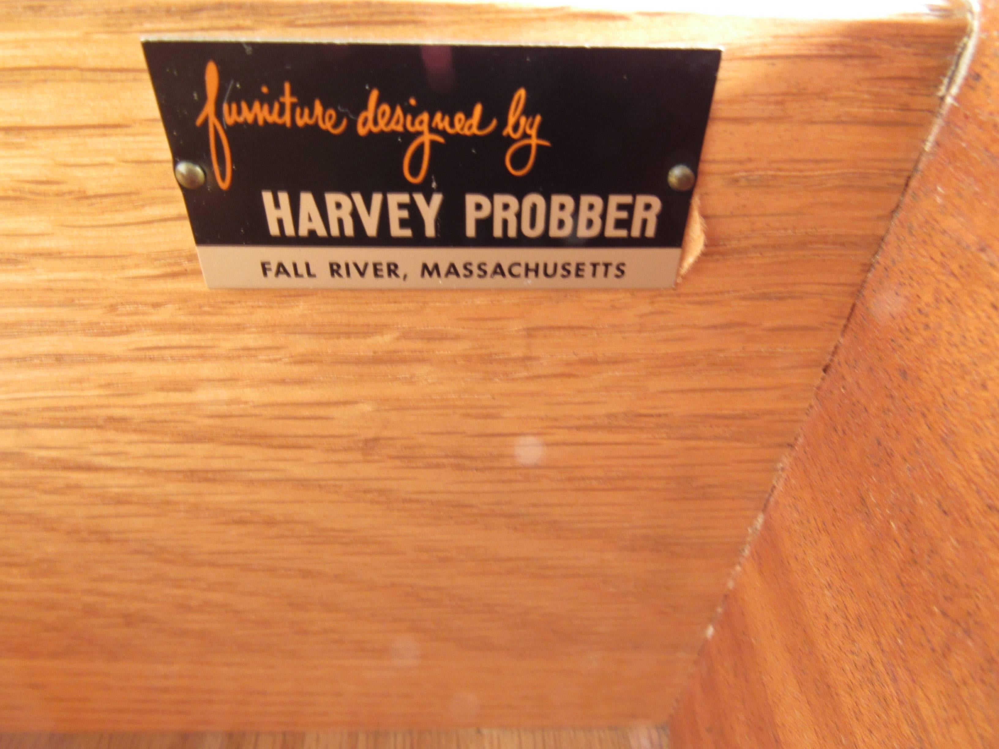 Harvey Probber Harvey Probber Kommode oder Anrichte im Zustand „Gut“ im Angebot in Brooklyn, NY