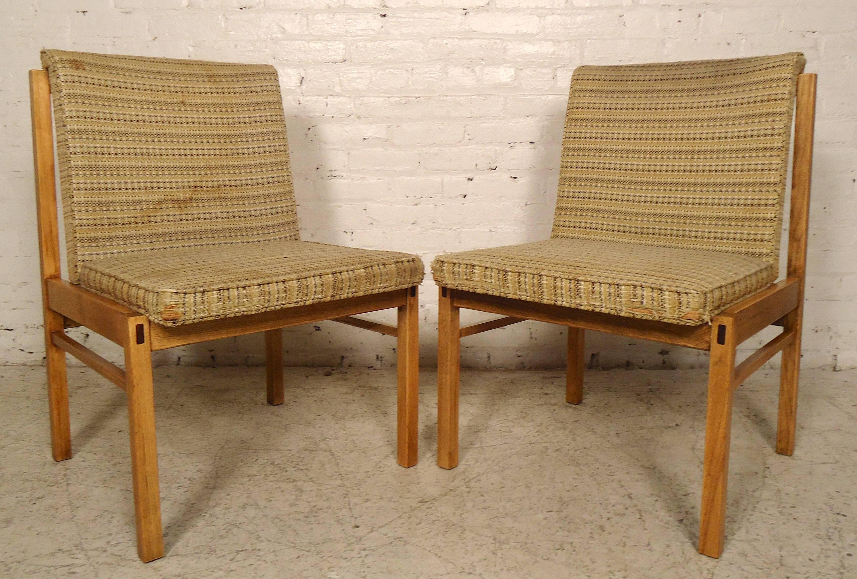 Mid-Century Modern slipper style chairs by Lane with sturdy wood frame. Frame is exposed on the back side, and the back is angled for support.

(Please confirm item location - NY or NJ - with dealer).
 