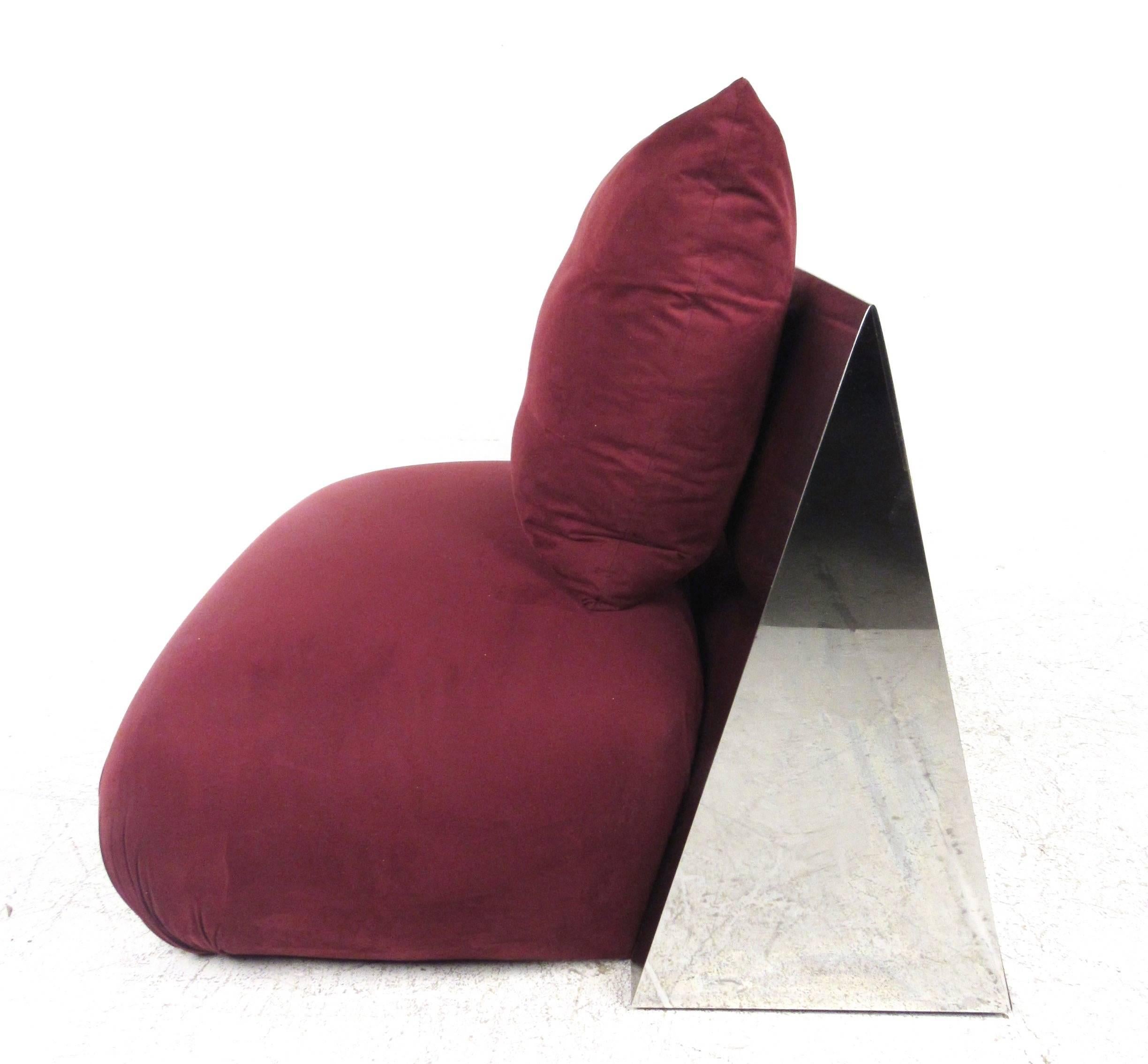 Modern Decorator Slipper Chair In Good Condition For Sale In Brooklyn, NY