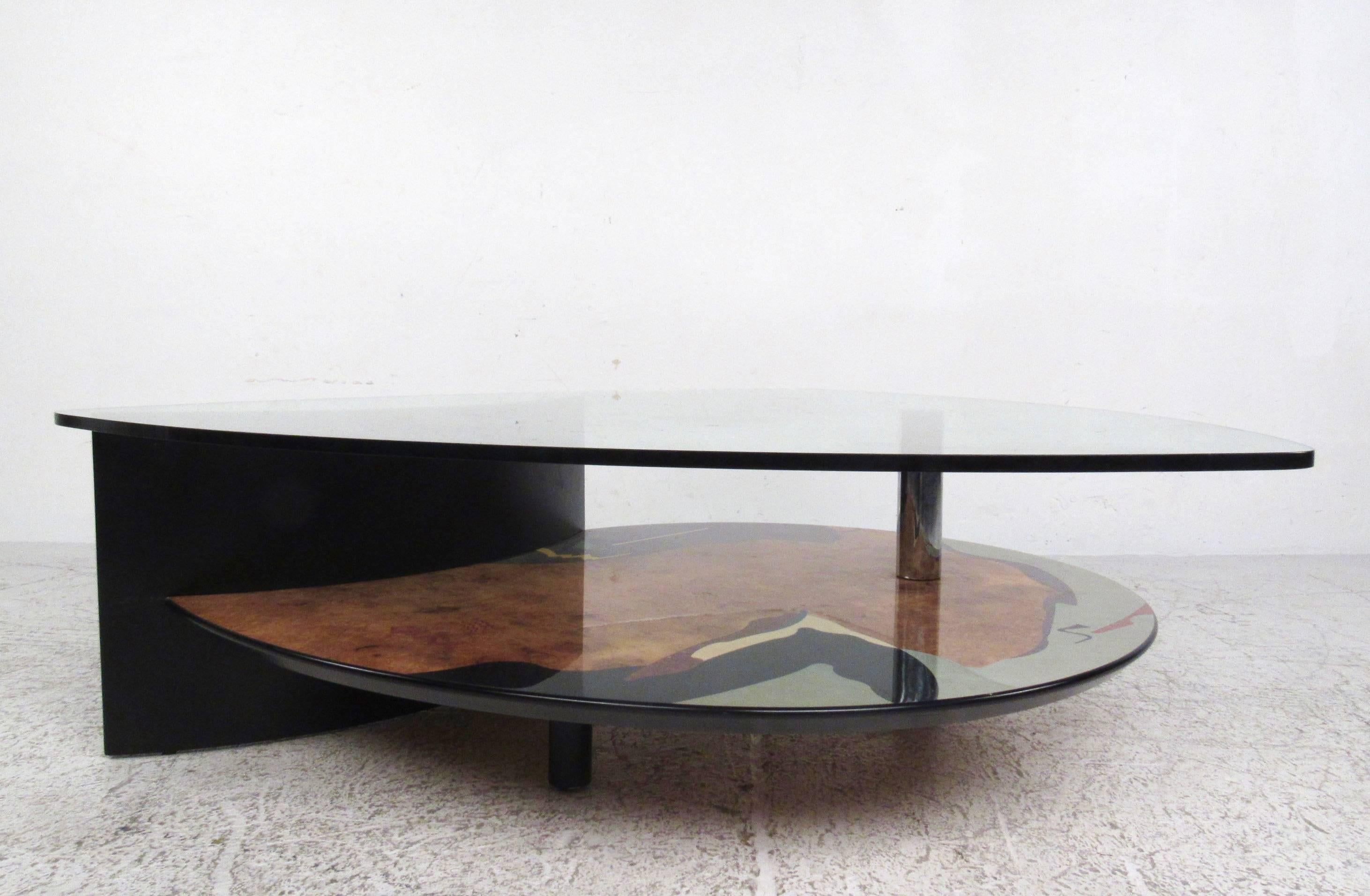 Contemporary Modern Sculptural Coffee Table In Good Condition In Brooklyn, NY