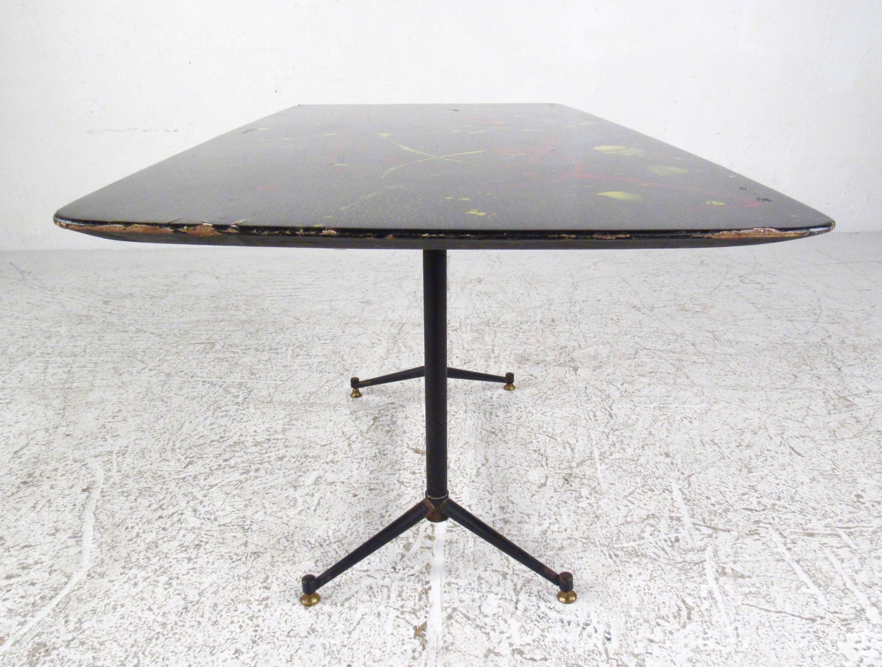 Metal Mid-Century Modern Hand-Painted Italian Coffee Table For Sale