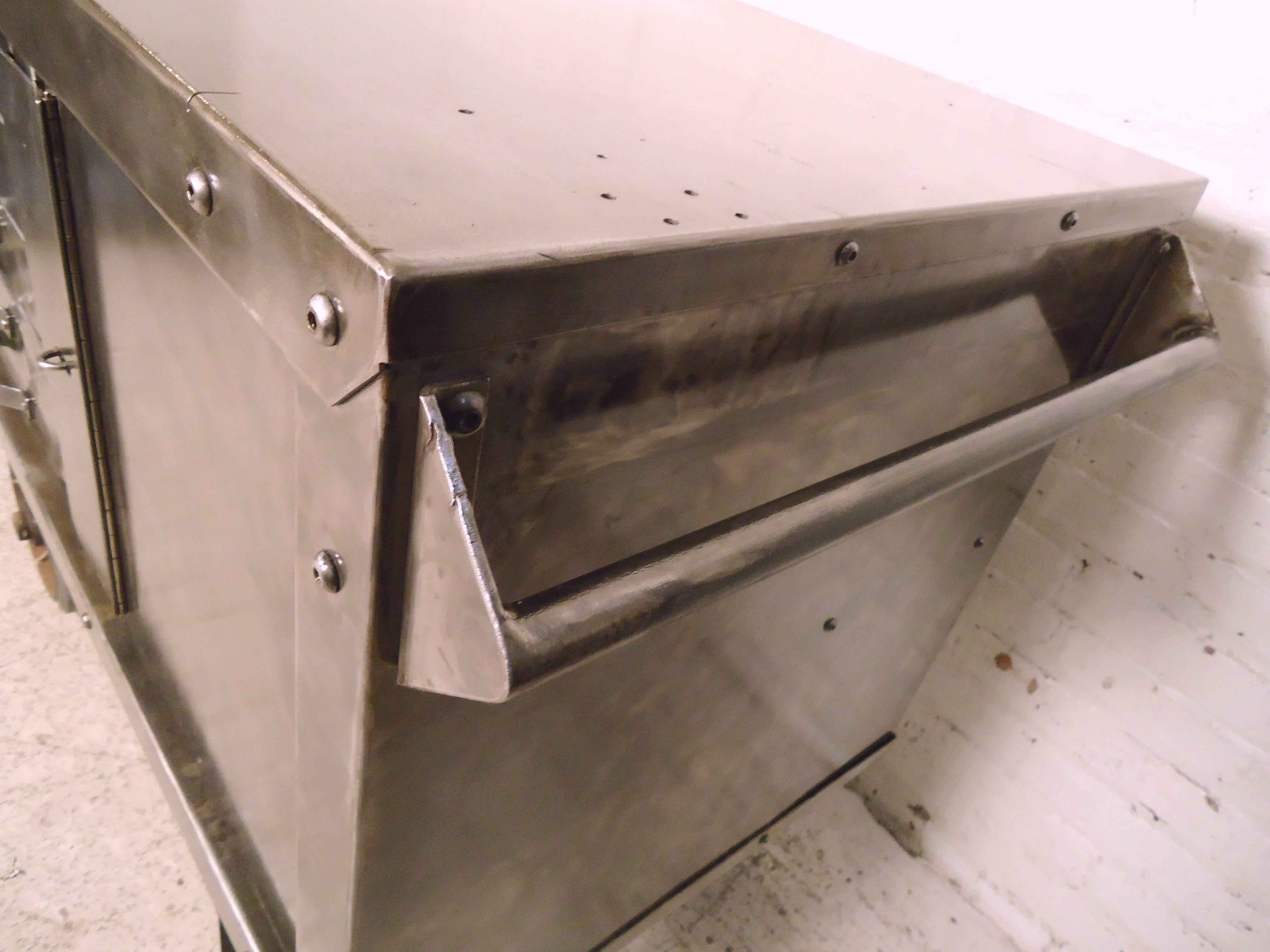 Heavy Duty Industrial Factory Cart 1